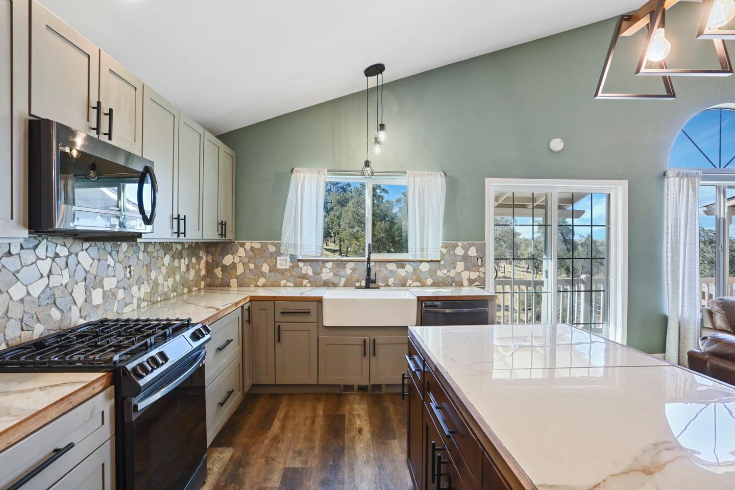 Valley Springs, California, 95252, United States, 3 Bedrooms Bedrooms, ,2 BathroomsBathrooms,Residential,For Sale,1978438