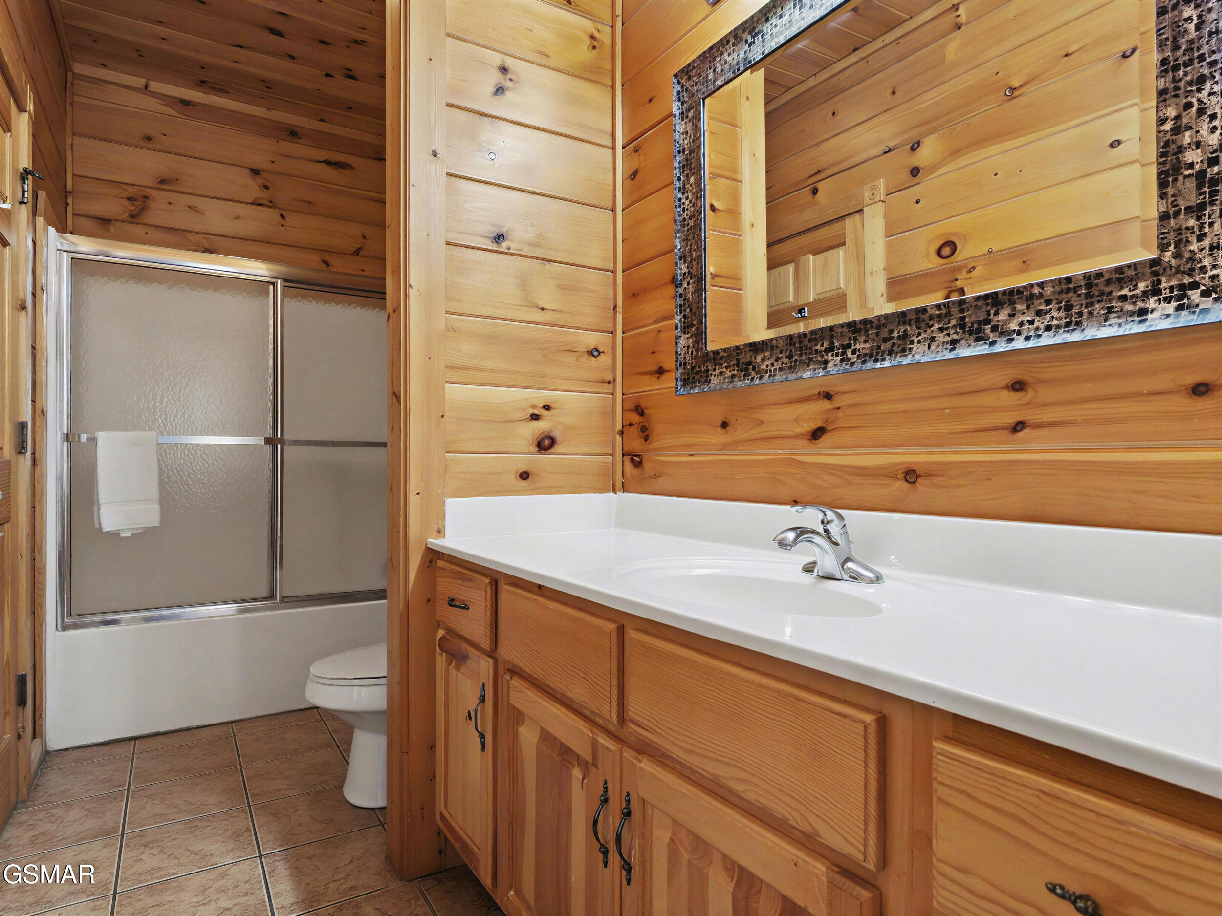 Gatlinburg, Tennessee, 37738, United States, 2 Bedrooms Bedrooms, ,3 BathroomsBathrooms,Residential,For Sale,2024380