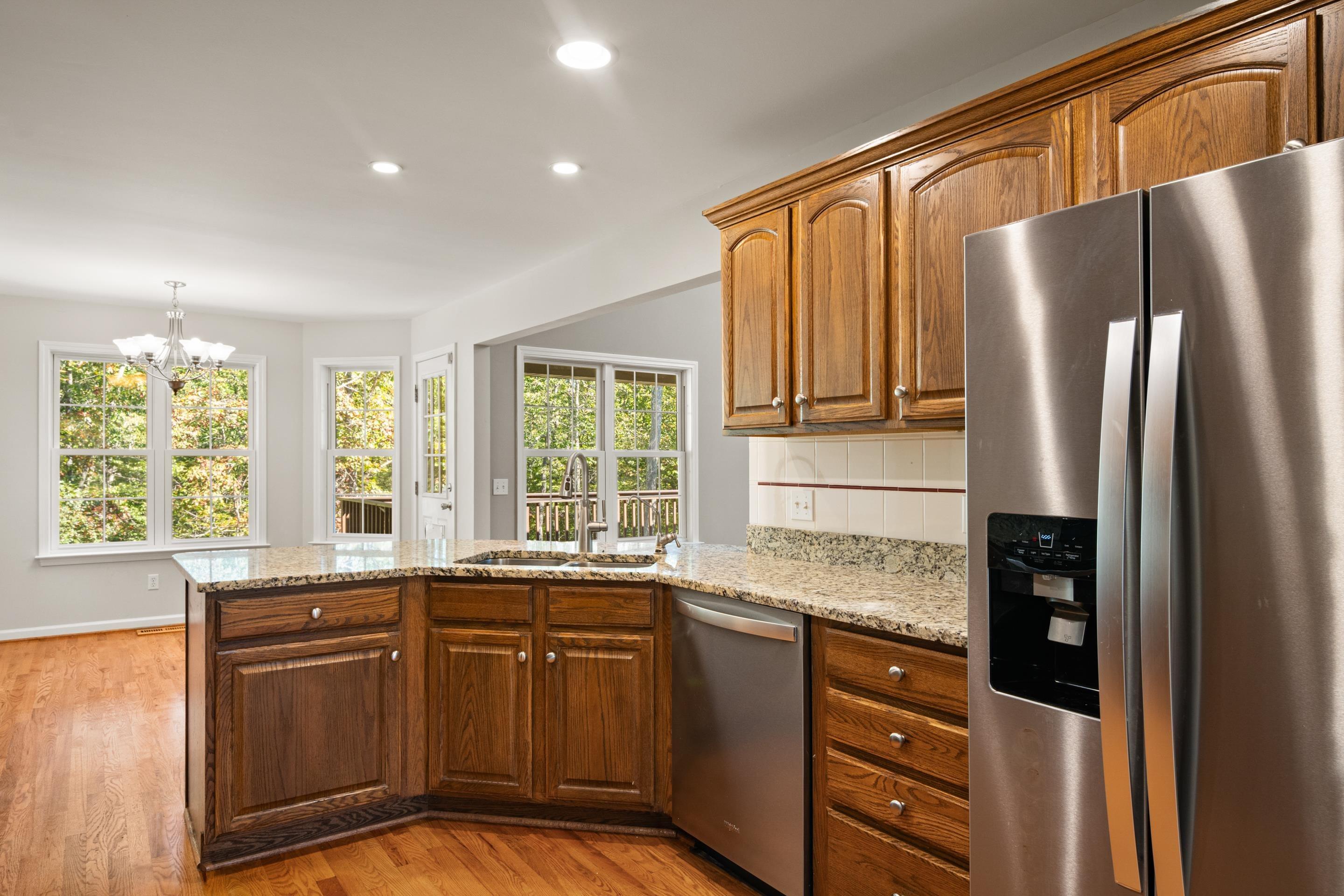 Blacksburg, Virginia, 24060, United States, 3 Bedrooms Bedrooms, ,4 BathroomsBathrooms,Residential,For Sale,1961376