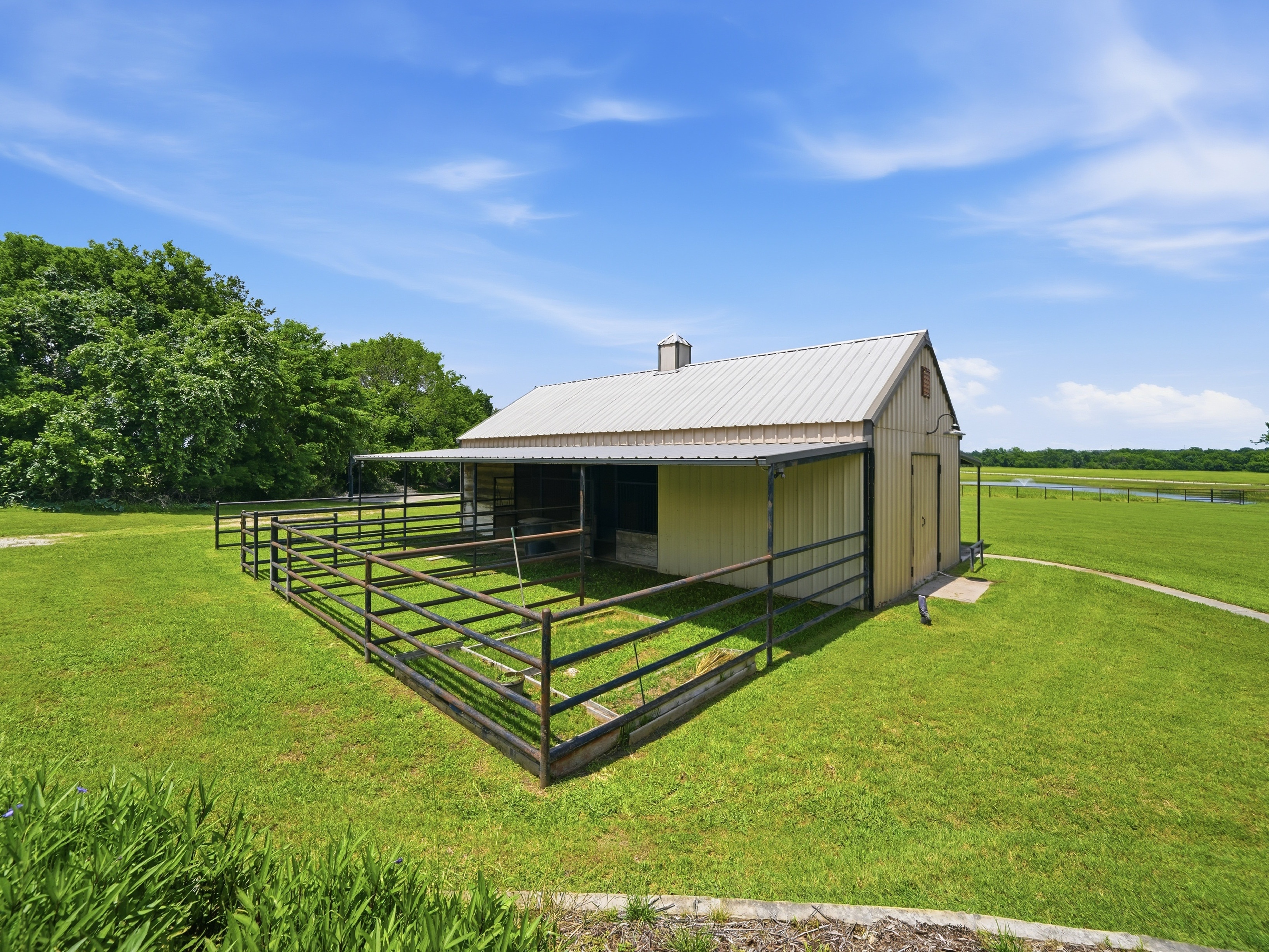  129 Trinity Bluffs, Aledo, TX, 76008 - 物件實景