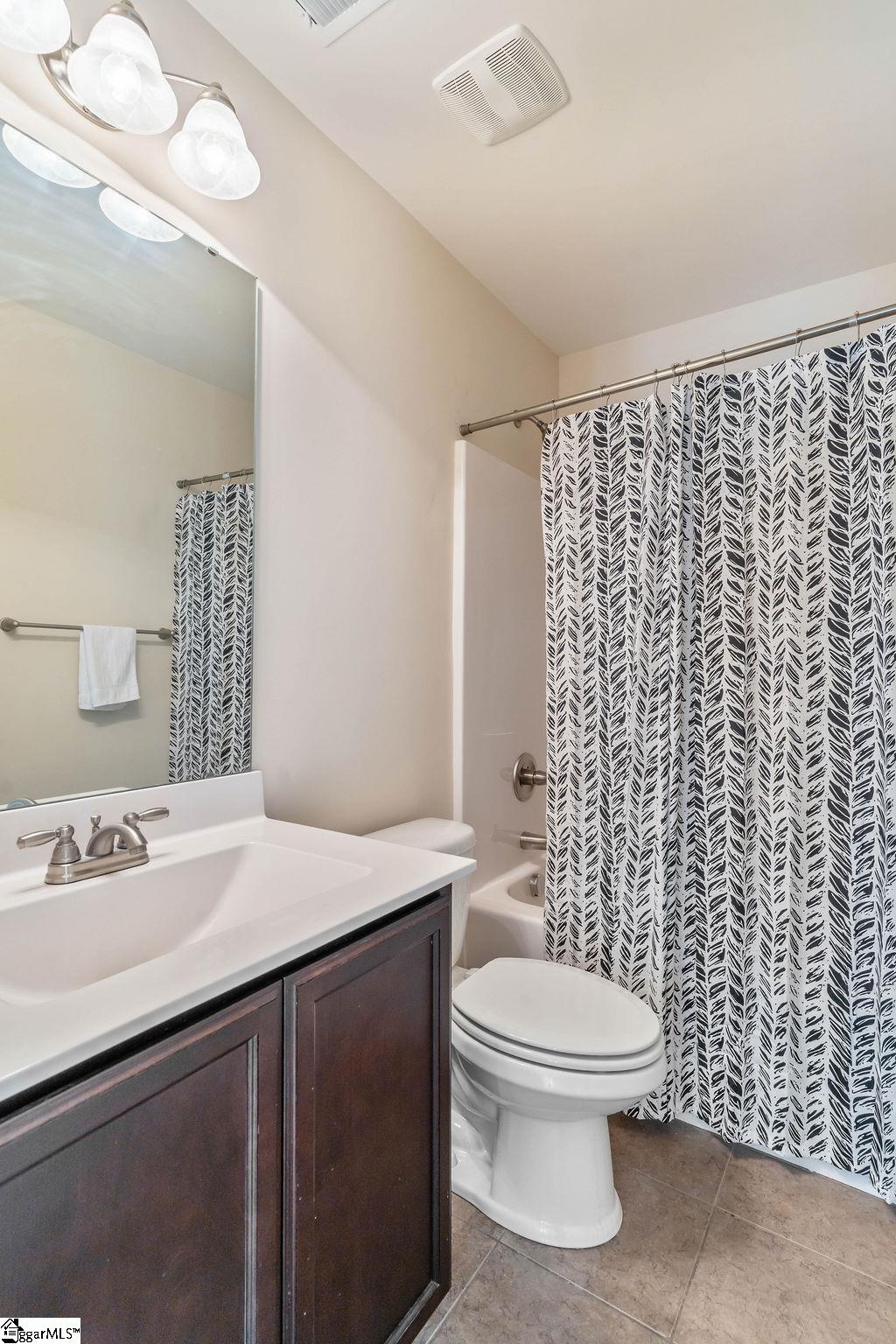 Travelers Rest, South Carolina, 29690, United States, 5 Bedrooms Bedrooms, ,3 BathroomsBathrooms,Residential,For Sale,1986056