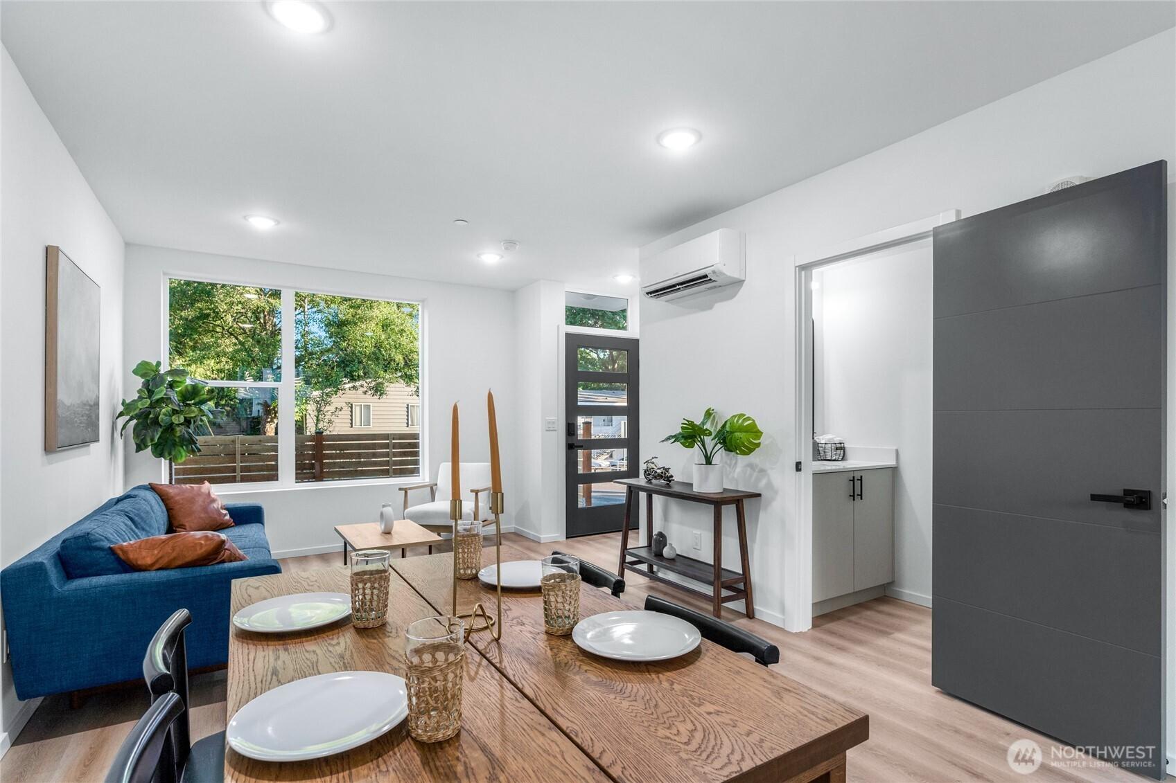 SEATTLE, Washington, 98125, United States, 3 Bedrooms Bedrooms, ,3 BathroomsBathrooms,Residential,For Sale,1995957