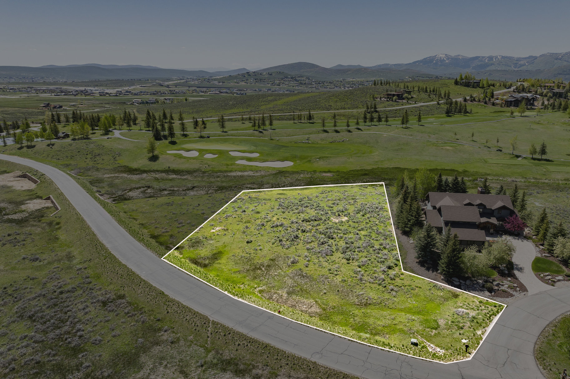  South-facing, Flat Lot on the 4th Green at Glenwild with Ski Resort Views - 物件實景