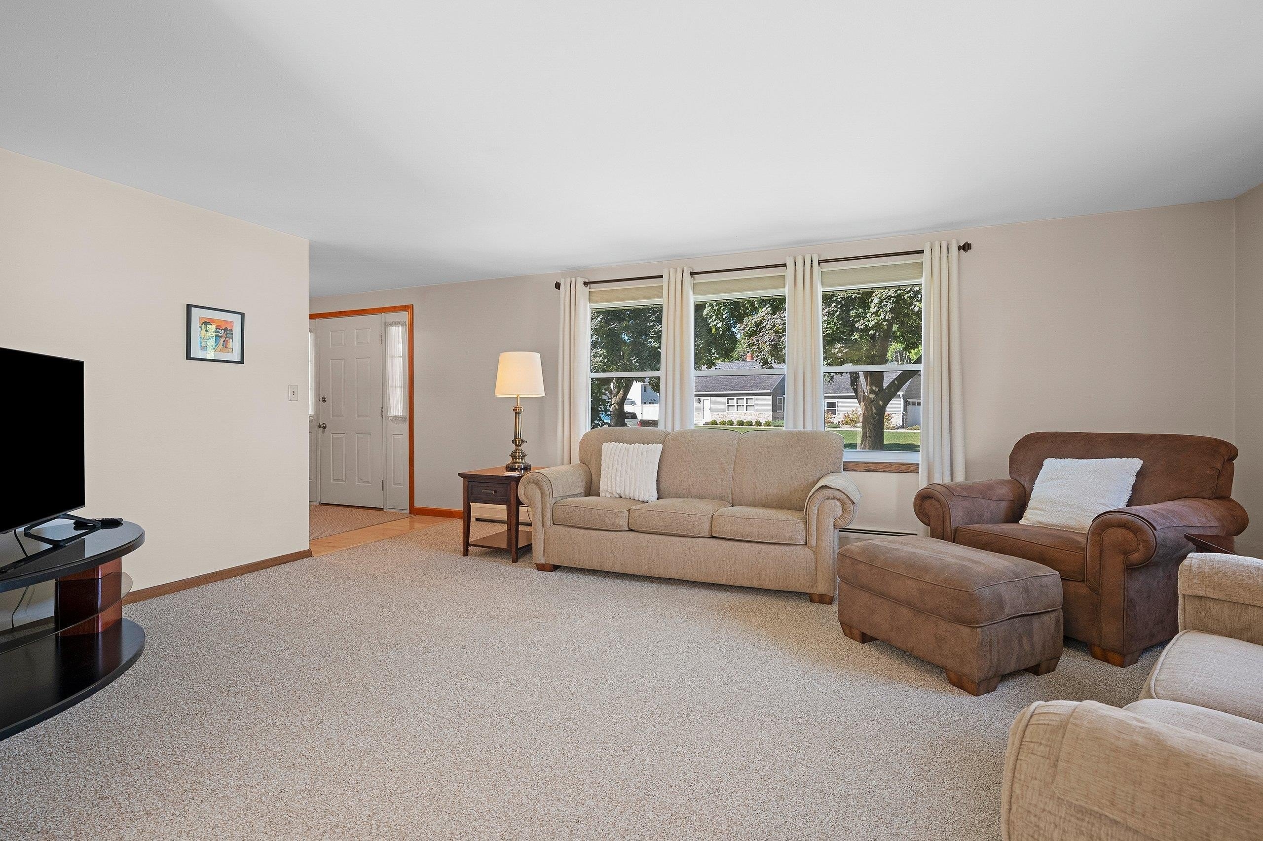 GREEN BAY, Wisconsin, 54304-4417, United States, 4 Bedrooms Bedrooms, ,2 BathroomsBathrooms,Residential,For Sale,1978060