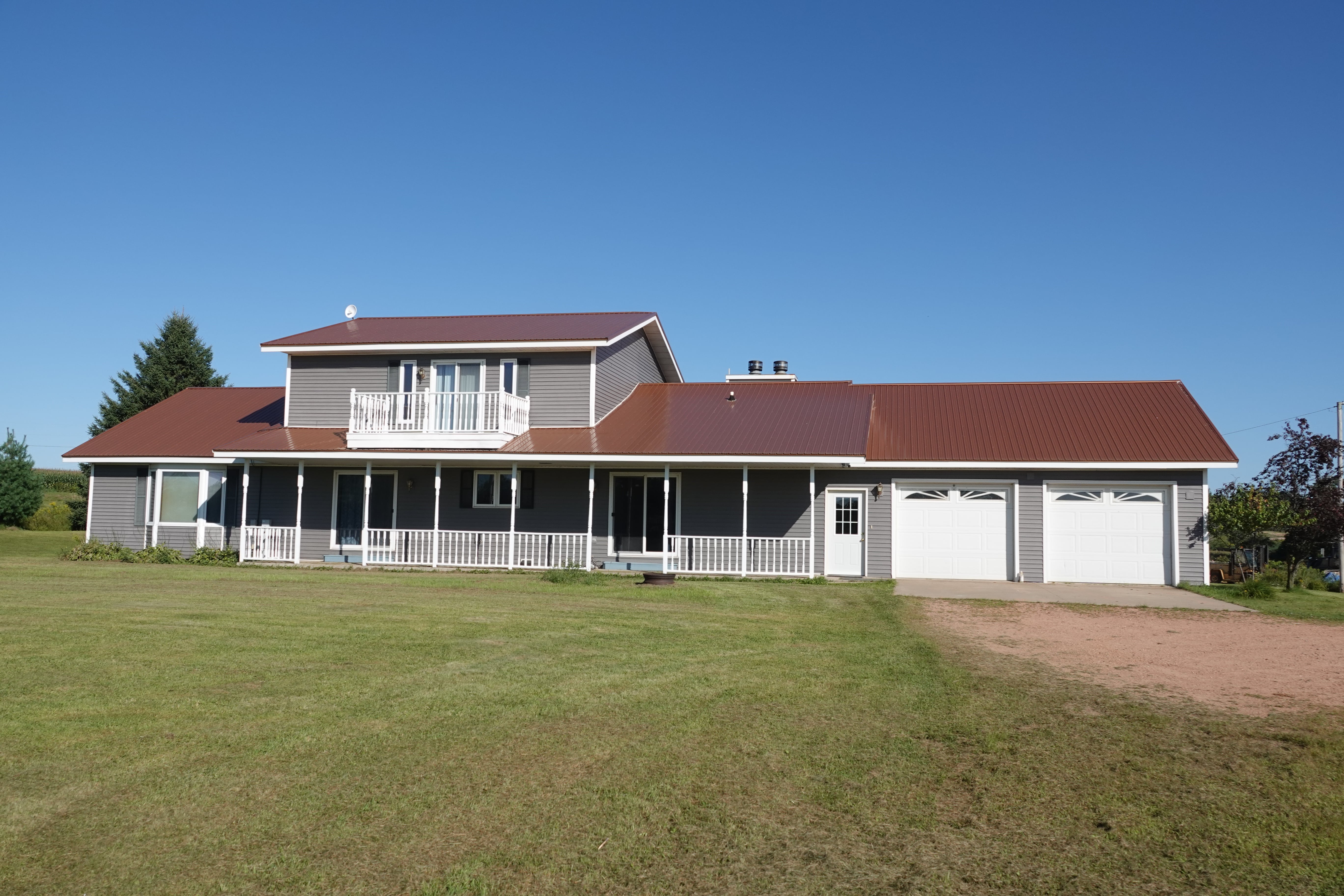 Abbotsford, Wisconsin, 54405, United States, 4 Bedrooms Bedrooms, ,4 BathroomsBathrooms,Residential,For Sale,1977625