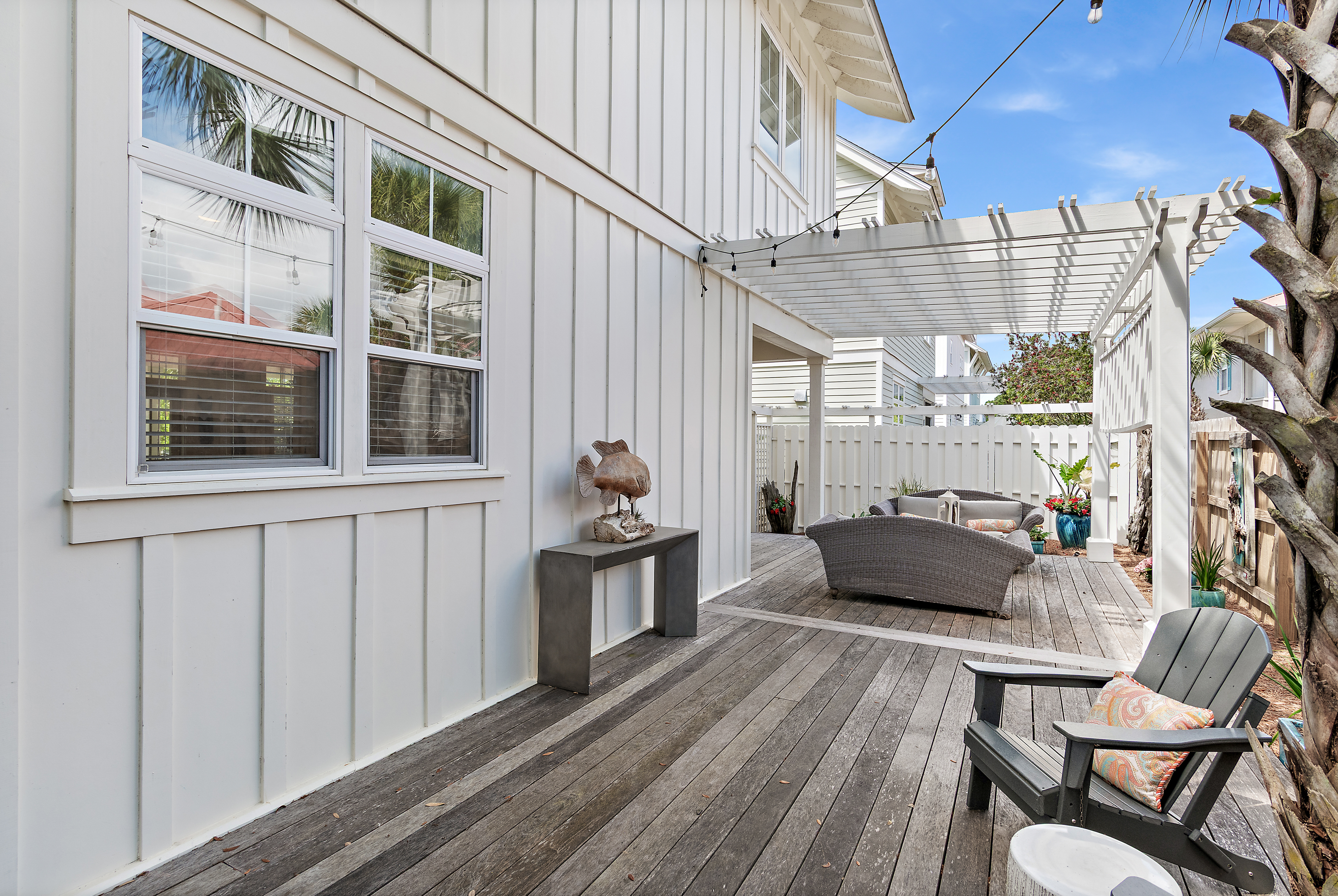  Versatile Multi-Level Retreat with Gulf Views & Pergola Deck - 物件實景