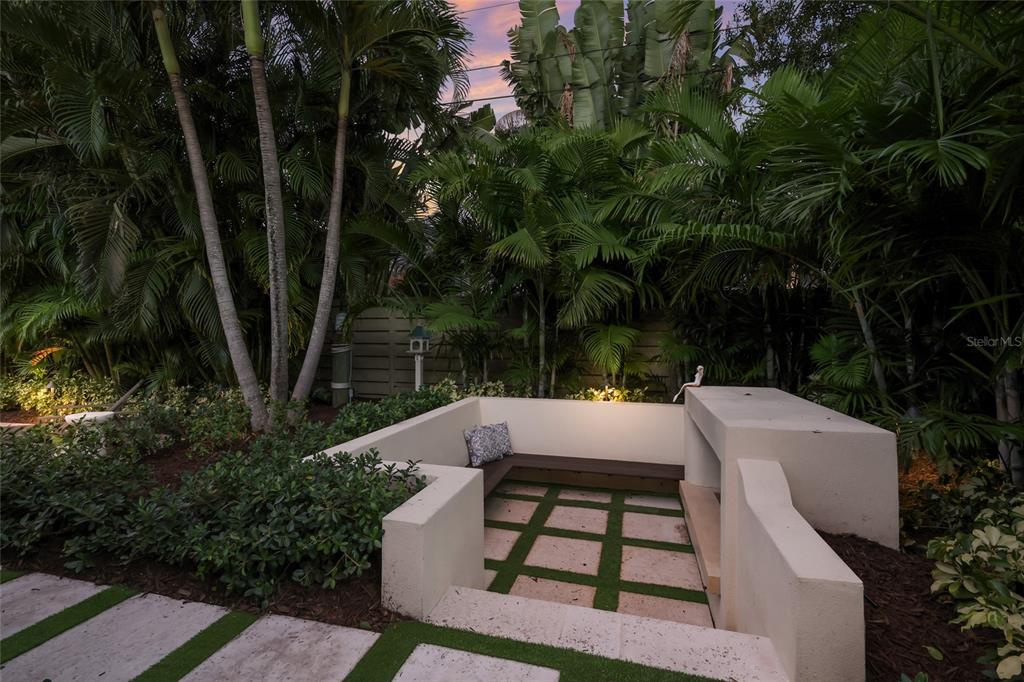 Sarasota, Florida, 34234, United States, 3 Bedrooms Bedrooms, ,3 BathroomsBathrooms,Residential,For Sale,1989538