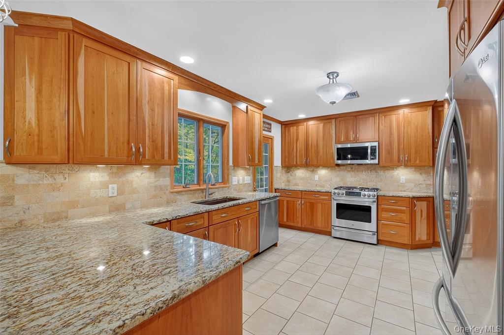 Poughkeepsie, New York, 12603, United States, 3 Bedrooms Bedrooms, ,2 BathroomsBathrooms,Residential,For Sale,1980252