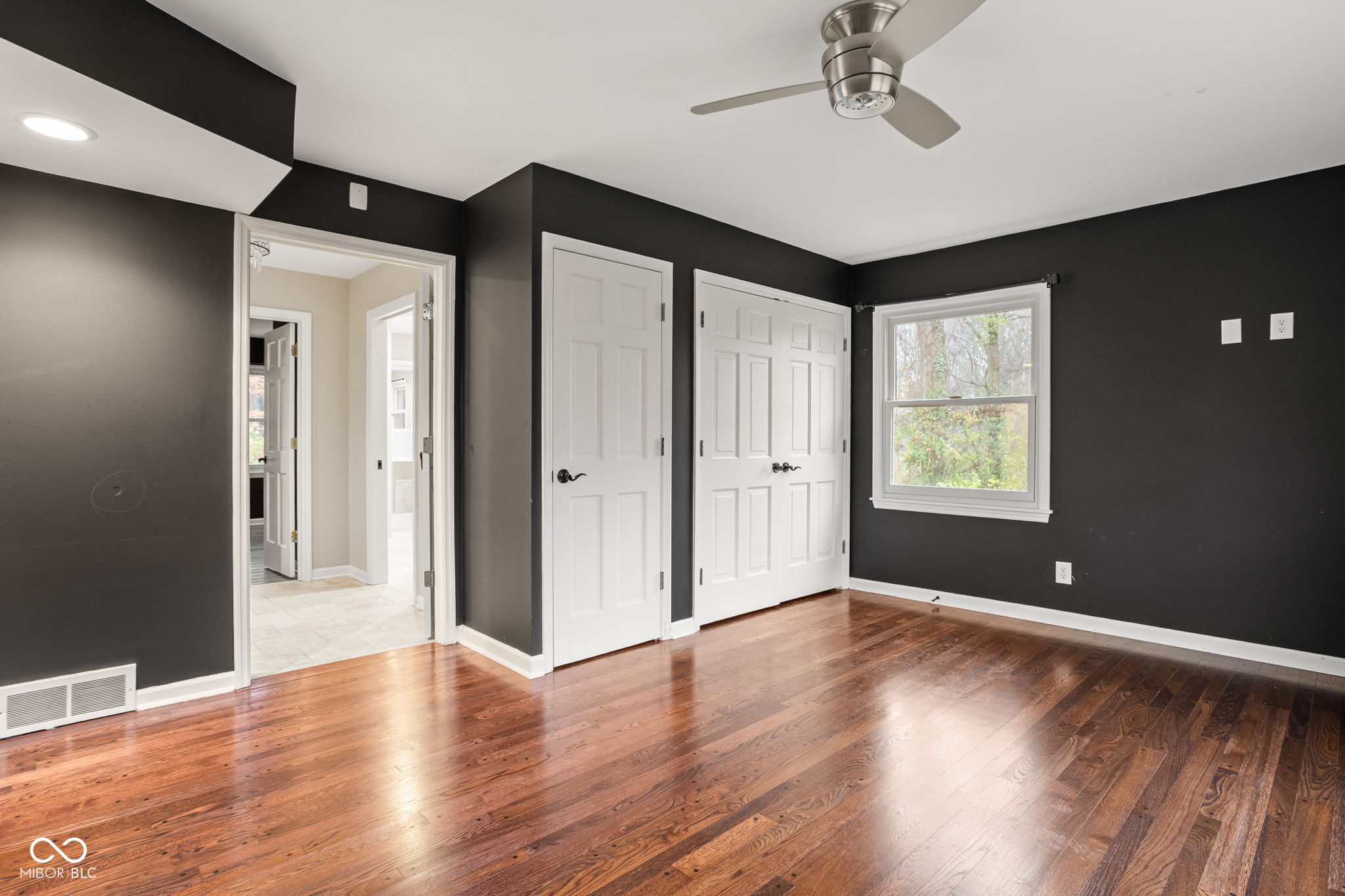 Indianapolis, Indiana, 46226, United States, 6 Bedrooms Bedrooms, ,7 BathroomsBathrooms,Residential,For Sale,1998001