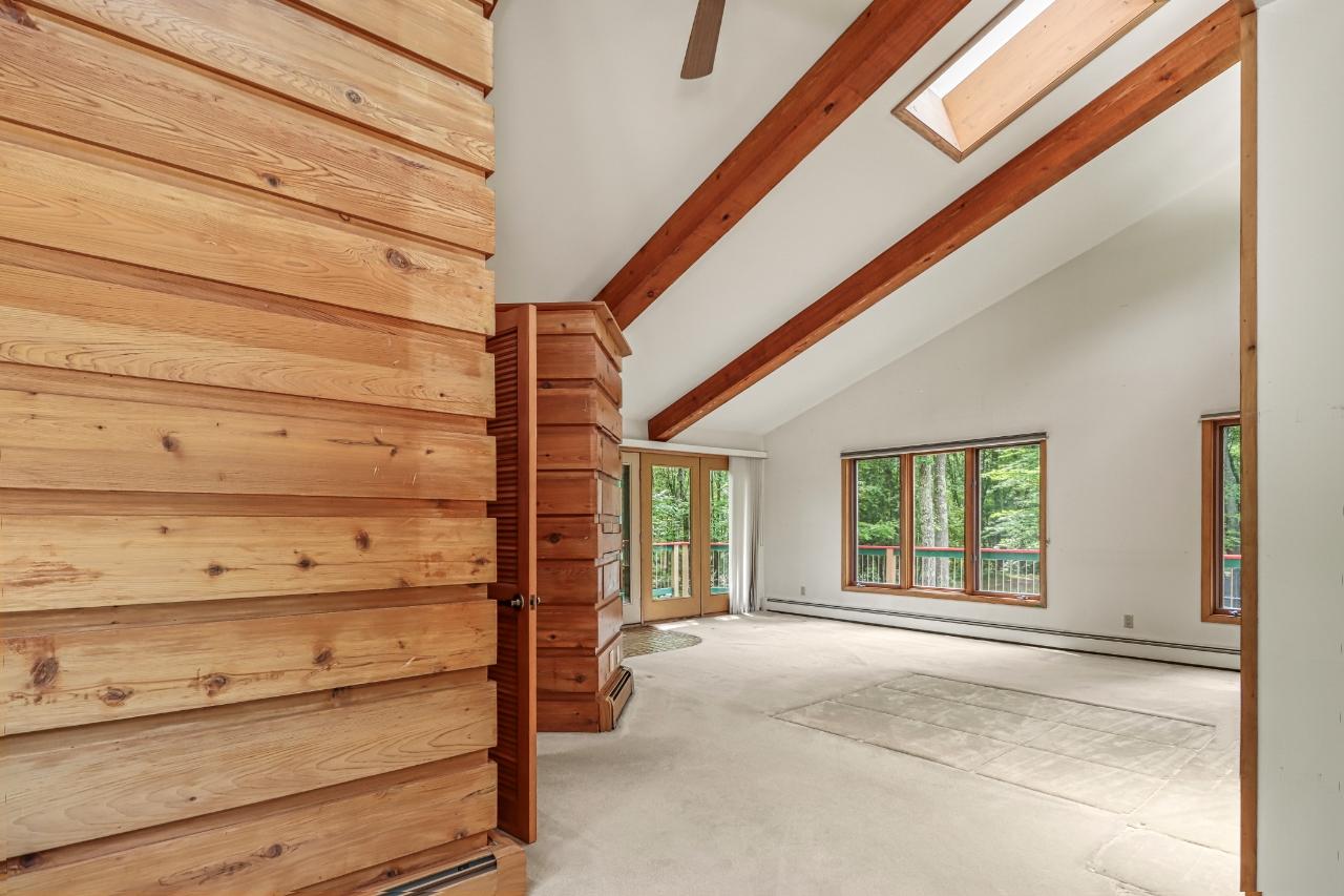 Manitowish Waters, Wisconsin, 54545, United States, 4 Bedrooms Bedrooms, ,3 BathroomsBathrooms,Residential,For Sale,1974750