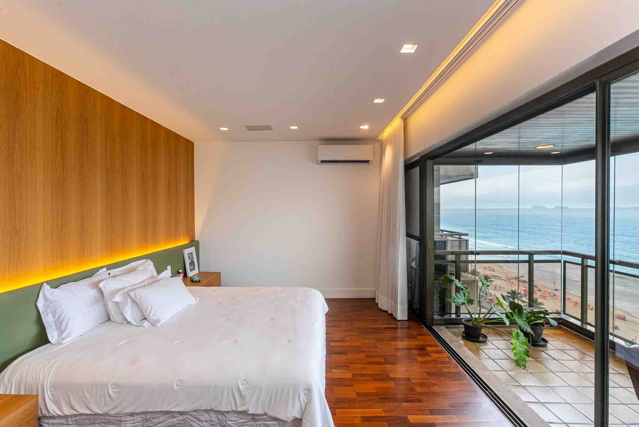  Renovated apartment with direct ocean views in São Conrado - 物件實景