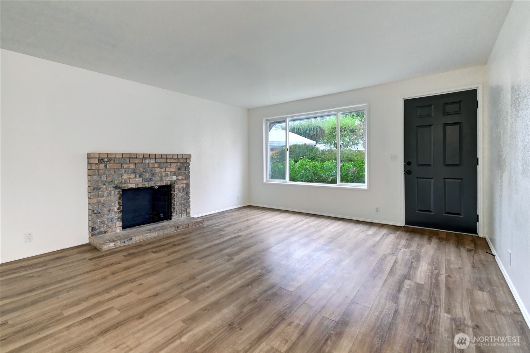 Everett, Washington, 98204, United States, 3 Bedrooms Bedrooms, ,1 BathroomBathrooms,Residential,For Sale,1995810