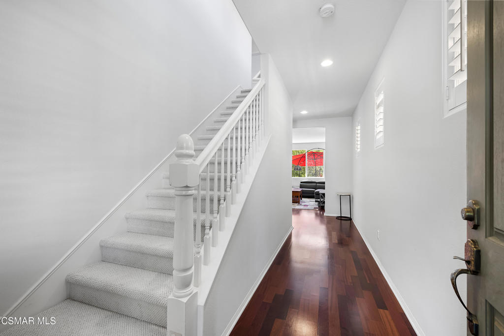 Newbury Park, California, 91320, United States, 4 Bedrooms Bedrooms, ,3 BathroomsBathrooms,Residential,For Sale,1899538