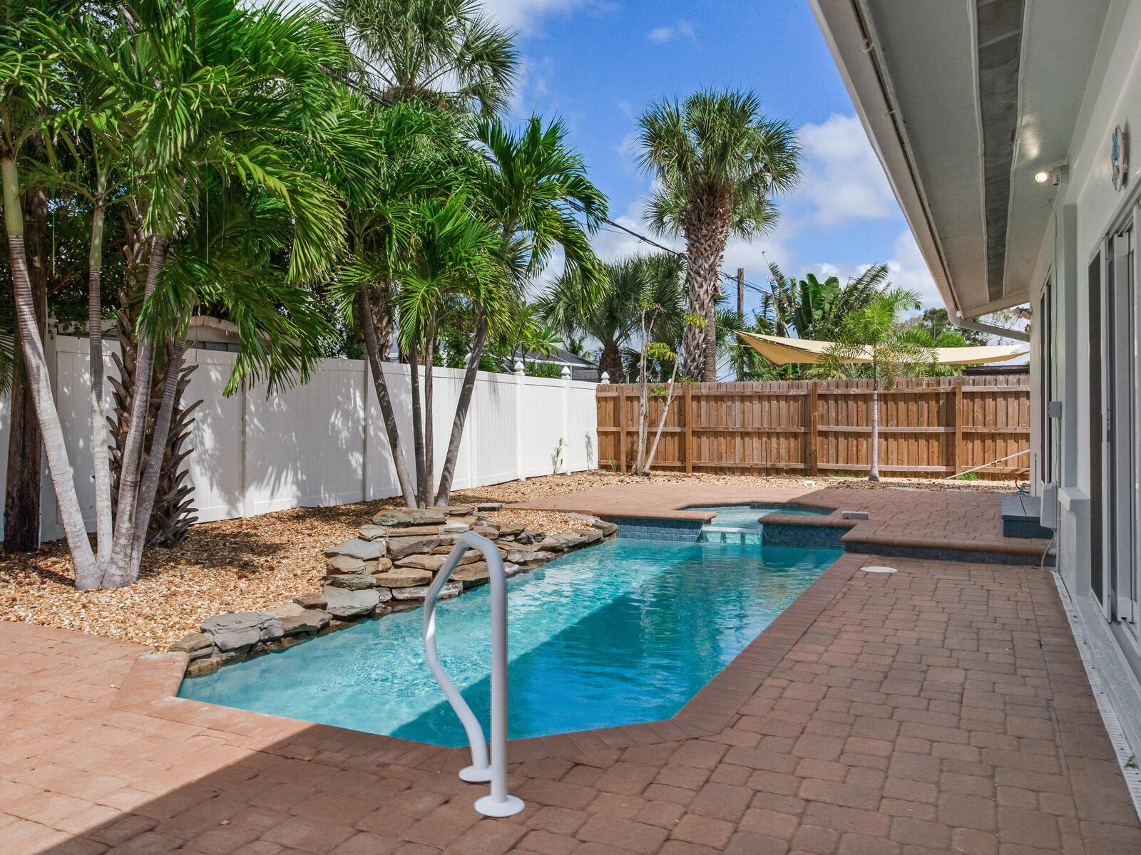 Treasure Island, Florida, 33706, United States, 3 Bedrooms Bedrooms, ,2 BathroomsBathrooms,Residential,For Sale,1981949