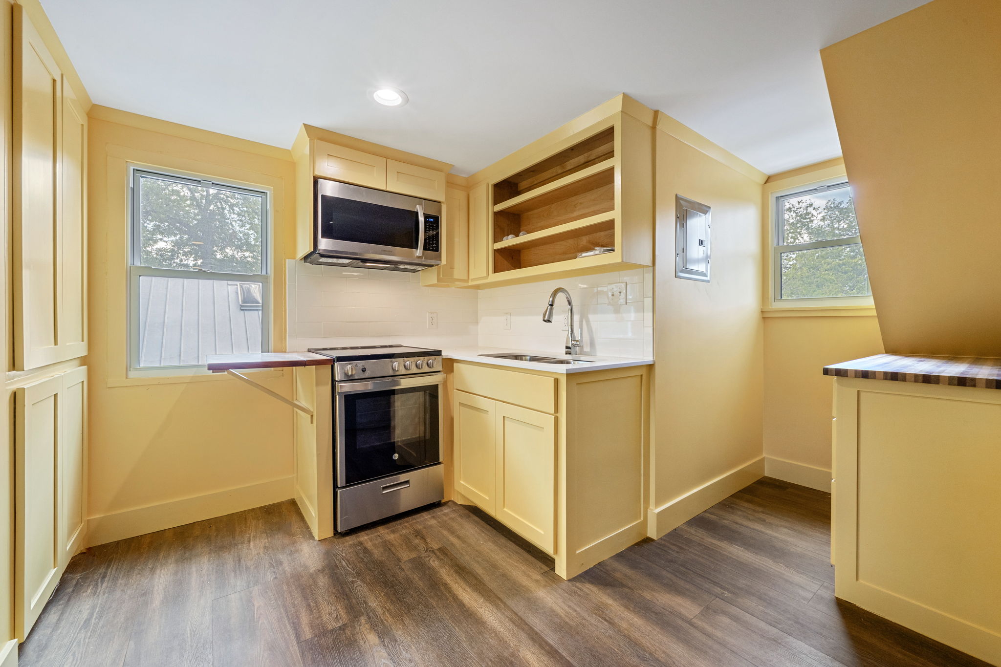 San Marcos, Texas, 78666, United States, 3 Bedrooms Bedrooms, ,4 BathroomsBathrooms,Residential,For Sale,1981922