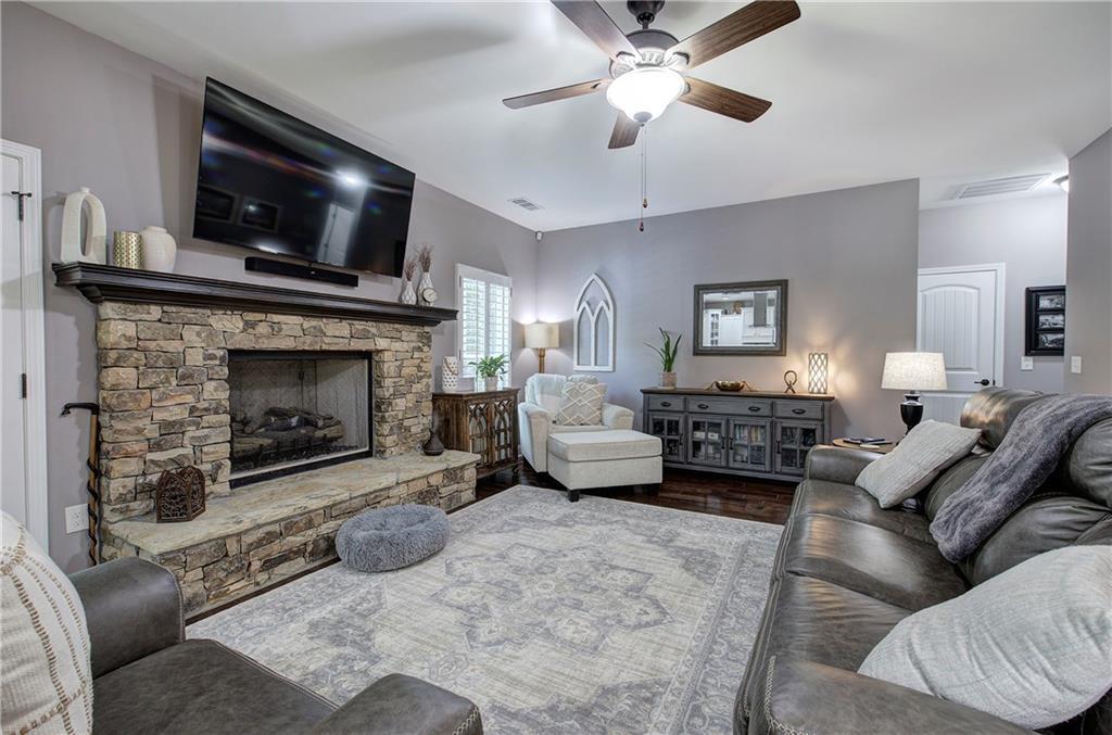 Adairsville, Georgia, 30103, United States, 3 Bedrooms Bedrooms, ,2 BathroomsBathrooms,Residential,For Sale,1951445