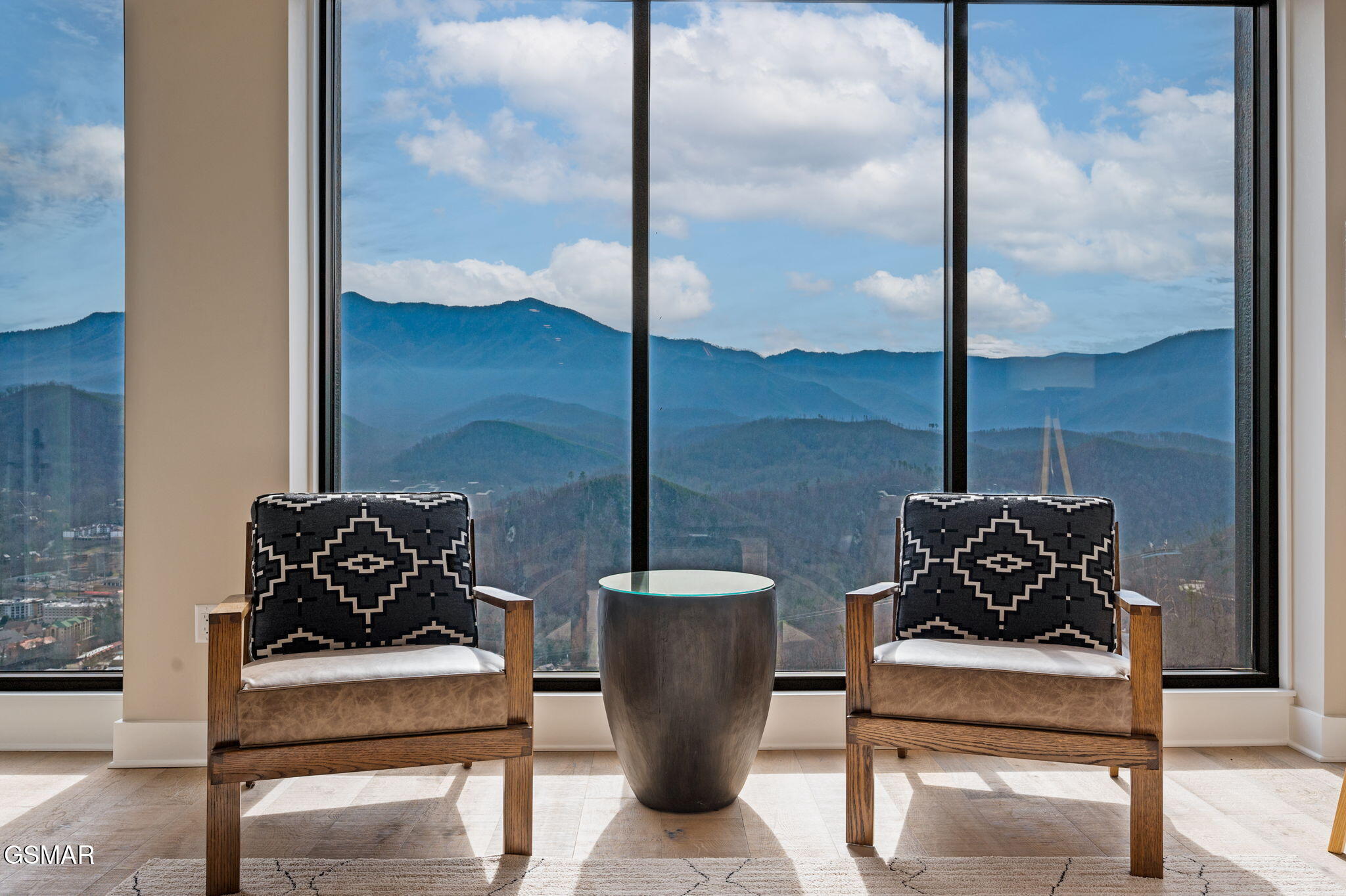 Gatlinburg, Tennessee, 37738, United States, 3 Bedrooms Bedrooms, ,4 BathroomsBathrooms,Residential,For Sale,1977552
