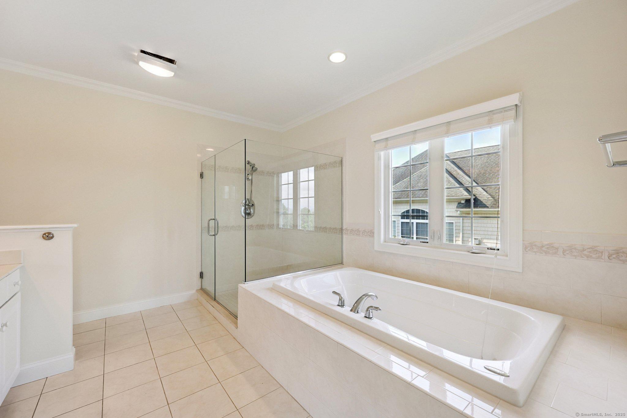 Wallingford, Connecticut, 06492, United States, 2 Bedrooms Bedrooms, ,4 BathroomsBathrooms,Residential,For Sale,1983794