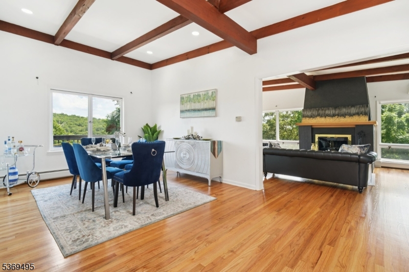 Kinnelon Boro, New Jersey, 07405, United States, 5 Bedrooms Bedrooms, ,4 BathroomsBathrooms,Residential,For Sale,1939062
