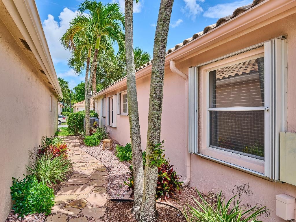 Boynton Beach, Florida, 33437, United States, 3 Bedrooms Bedrooms, ,2 BathroomsBathrooms,Residential,For Sale,1980529