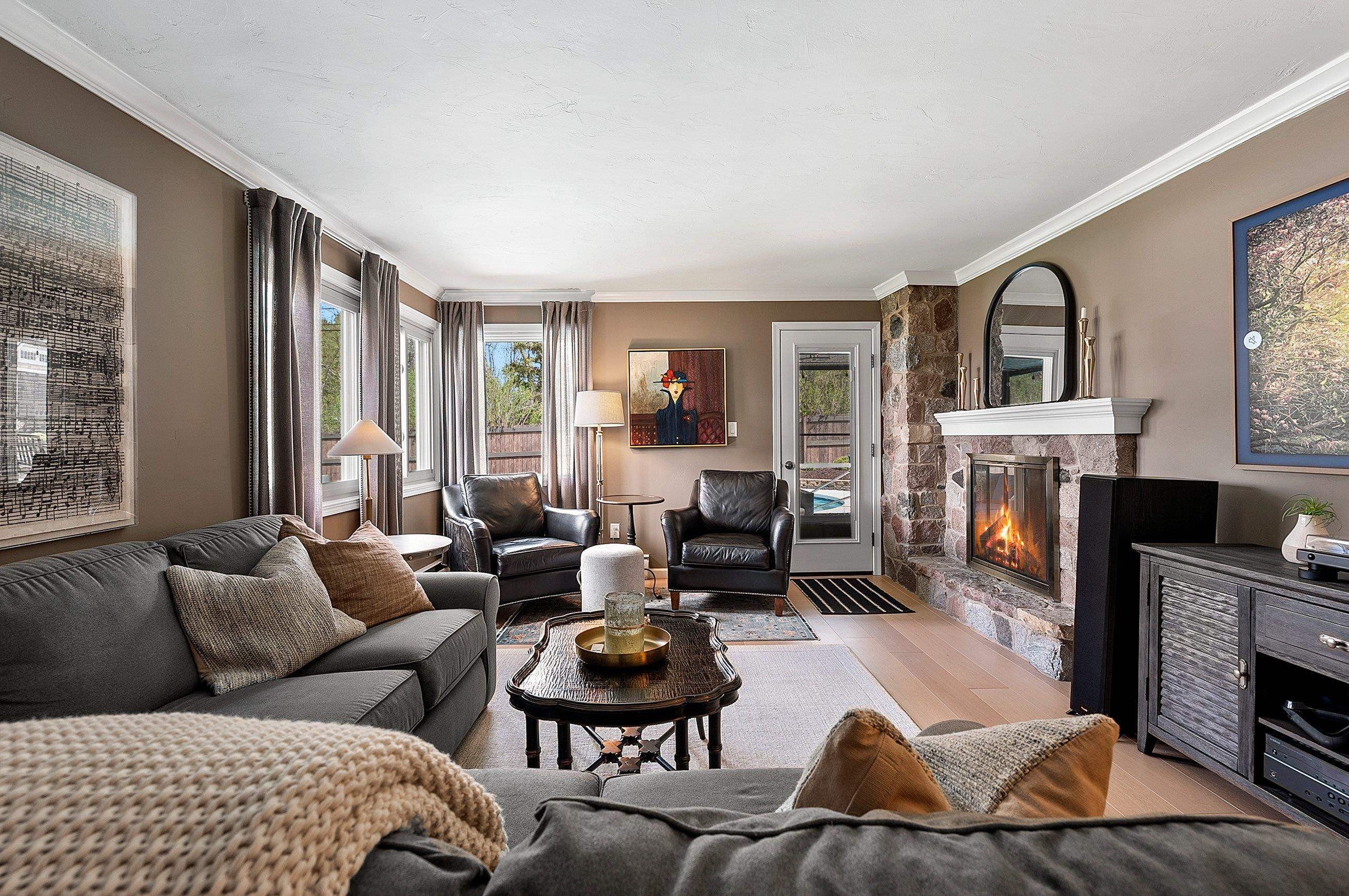 GREEN BAY, Wisconsin, 54301, United States, 4 Bedrooms Bedrooms, ,3 BathroomsBathrooms,Residential,For Sale,2048088