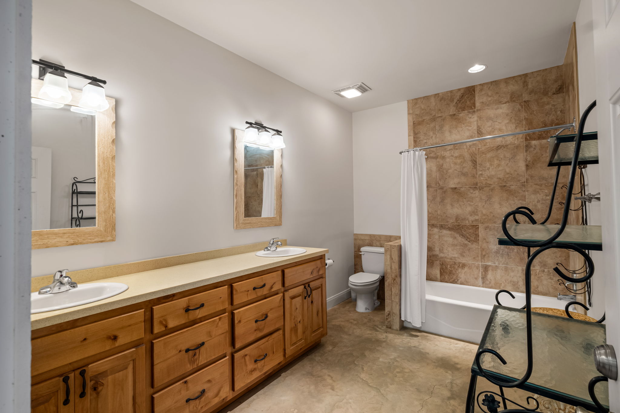  Perfect Blend of Comfort, Functionality and Hill Country Charm - 物件實景