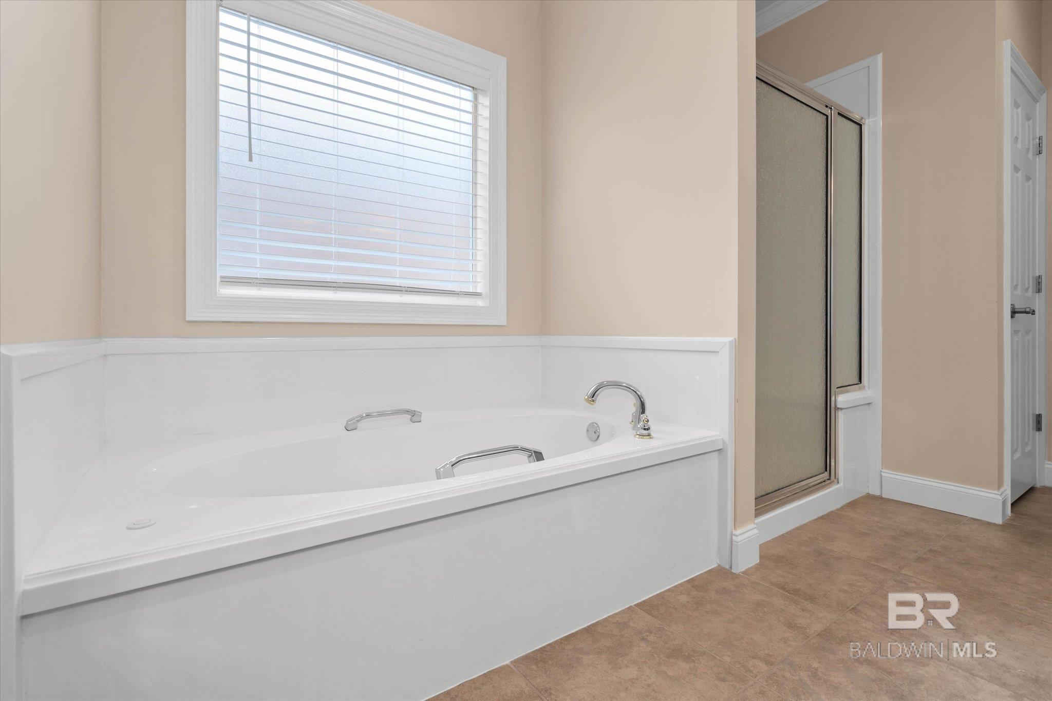 Daphne, Alabama, 36527, United States, 4 Bedrooms Bedrooms, ,3 BathroomsBathrooms,Residential,For Sale,1849907