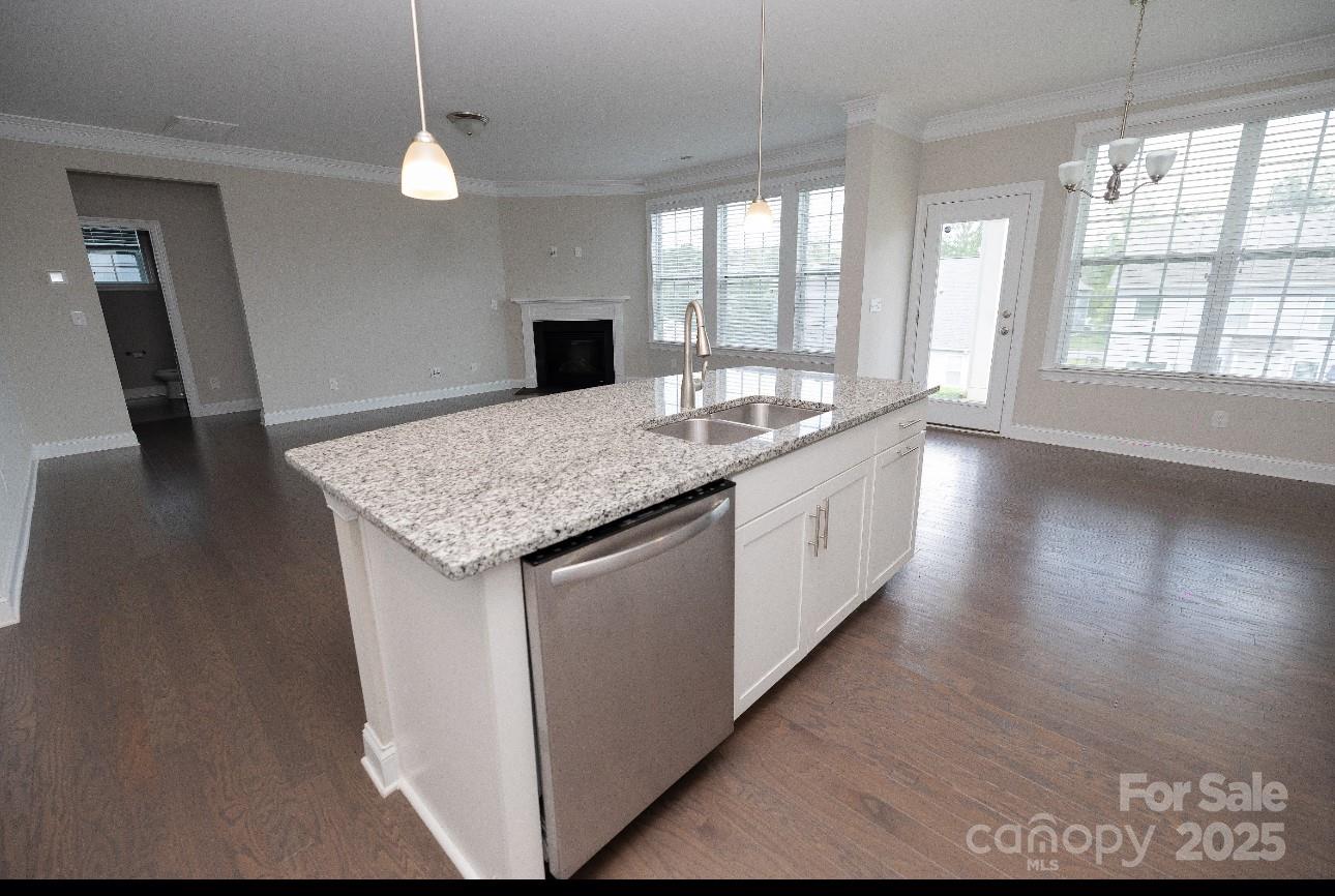 Mooresville, North Carolina, 28117, United States, 4 Bedrooms Bedrooms, ,3 BathroomsBathrooms,Residential,For Sale,1897276