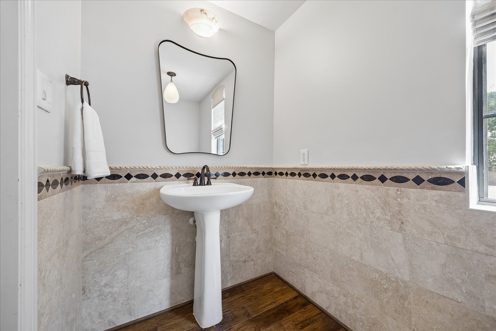  3642 Aberdeen Way - 物件實景