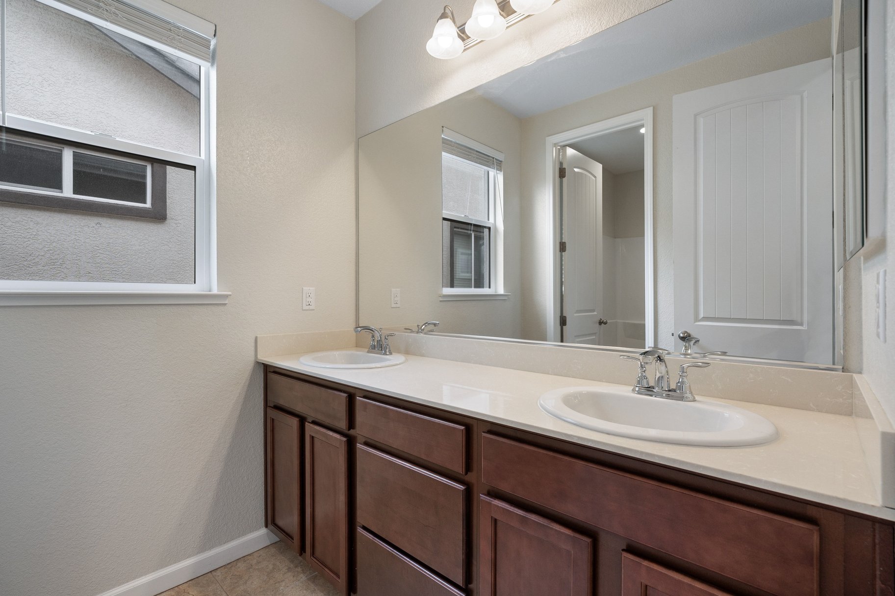  Two Story Walking Distance to Red Hawk Golf Course - 物件實景