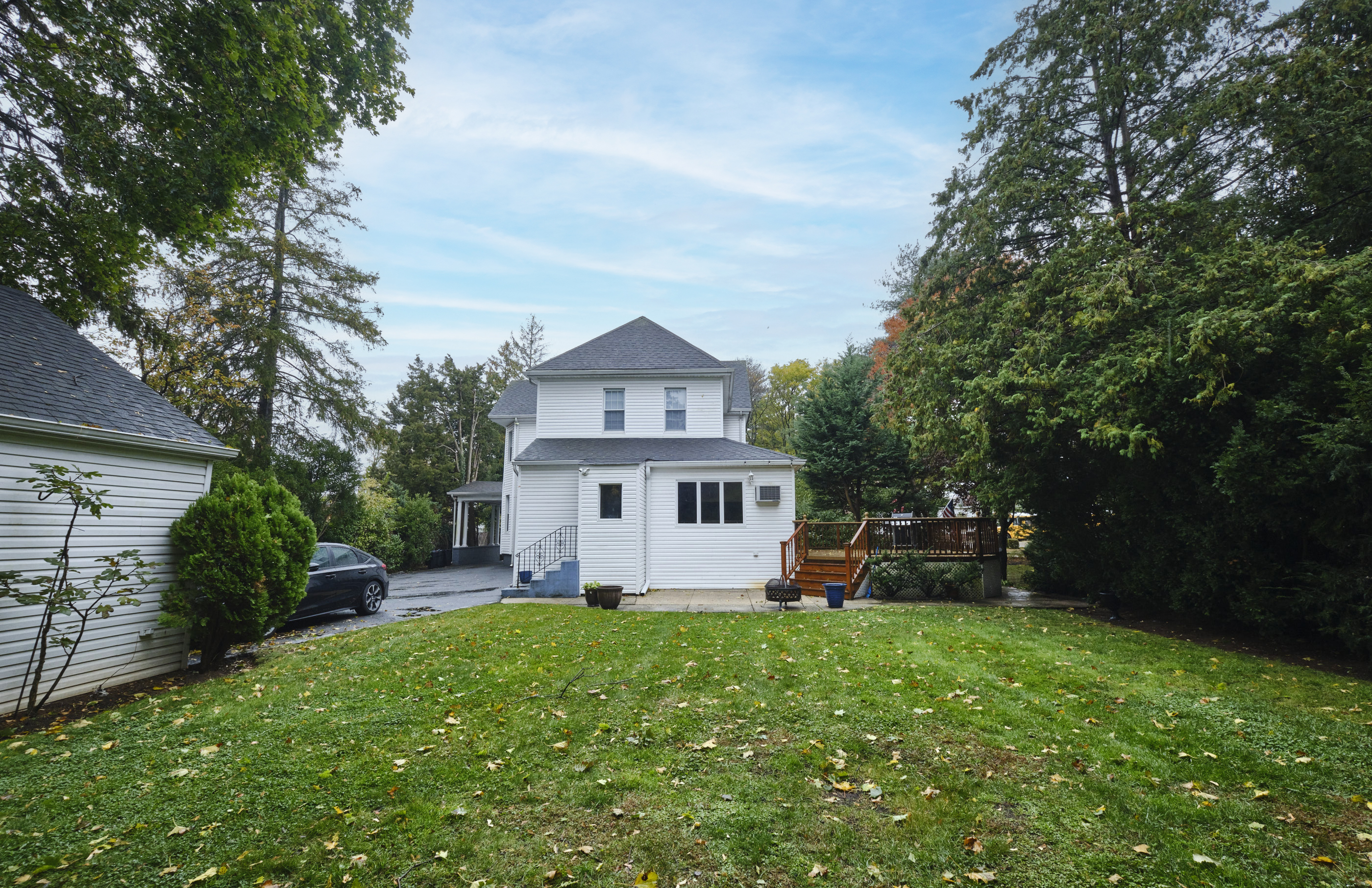 Floral Park, New York, 11001, United States, 3 Bedrooms Bedrooms, ,1 BathroomBathrooms,Residential,For Sale,1988885