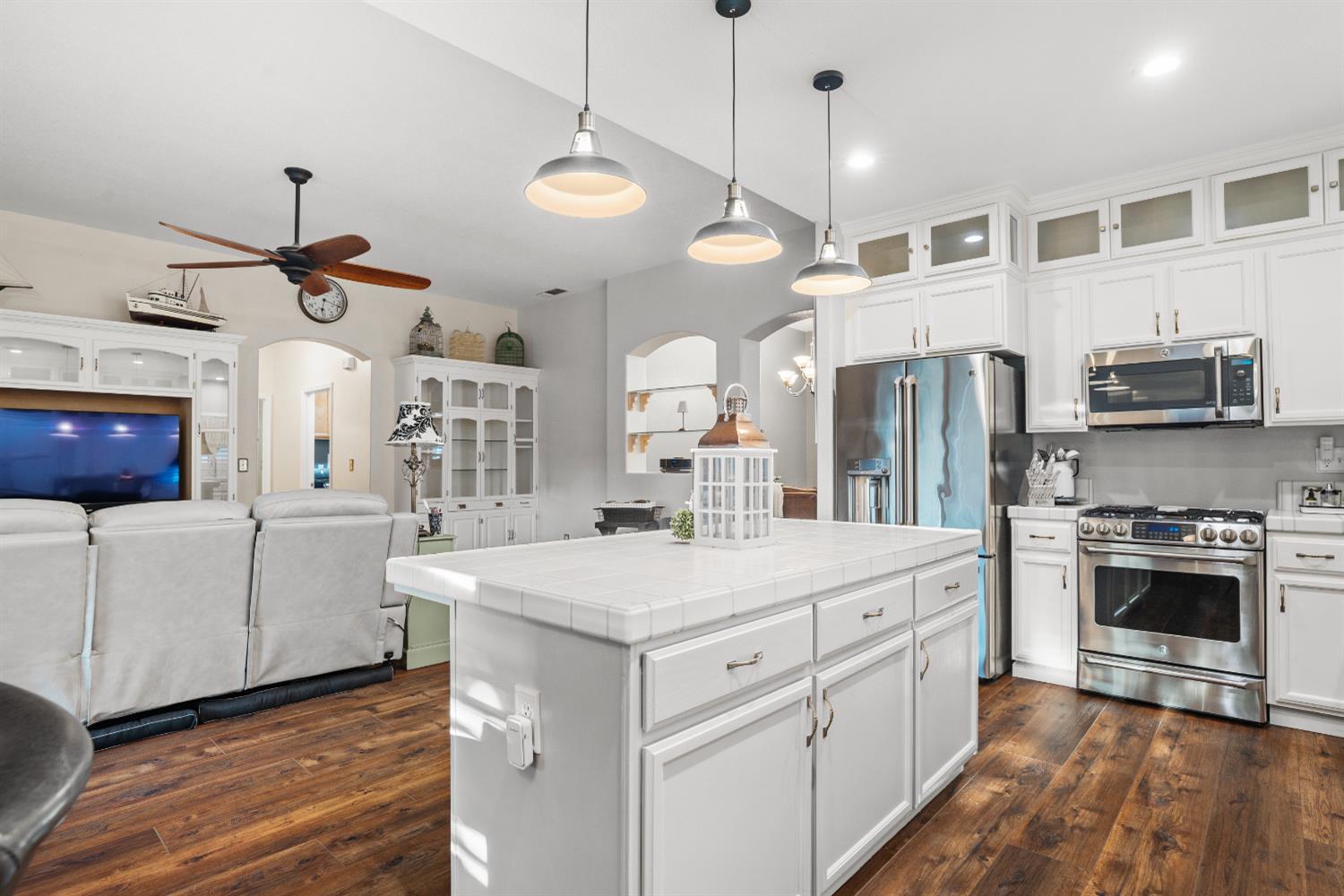 Riverbank, California, 95367, United States, 4 Bedrooms Bedrooms, ,2 BathroomsBathrooms,Residential,For Sale,1976326