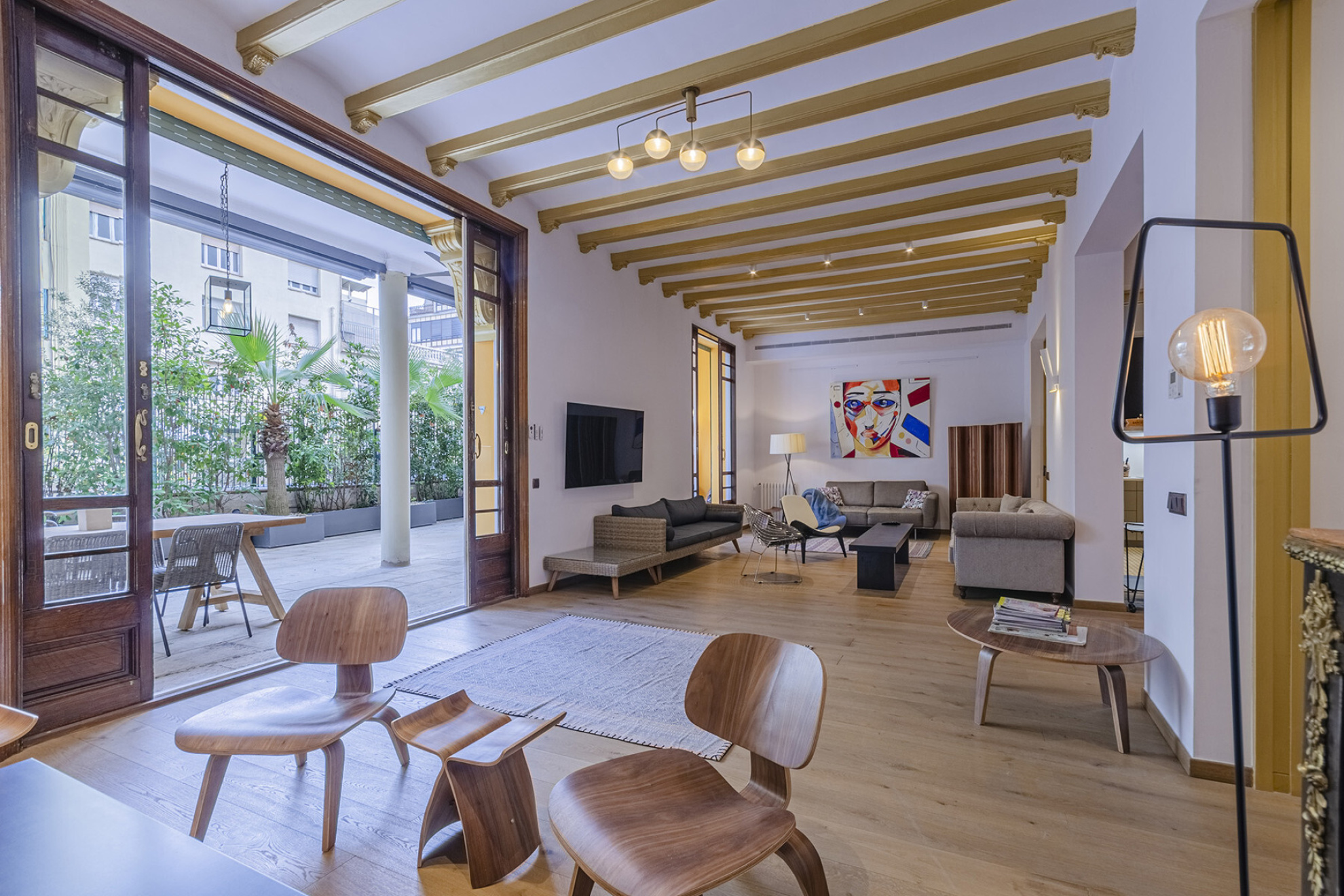  Renovated luxury house with terrace for sale in Eixample, Barcelona - 物件實景