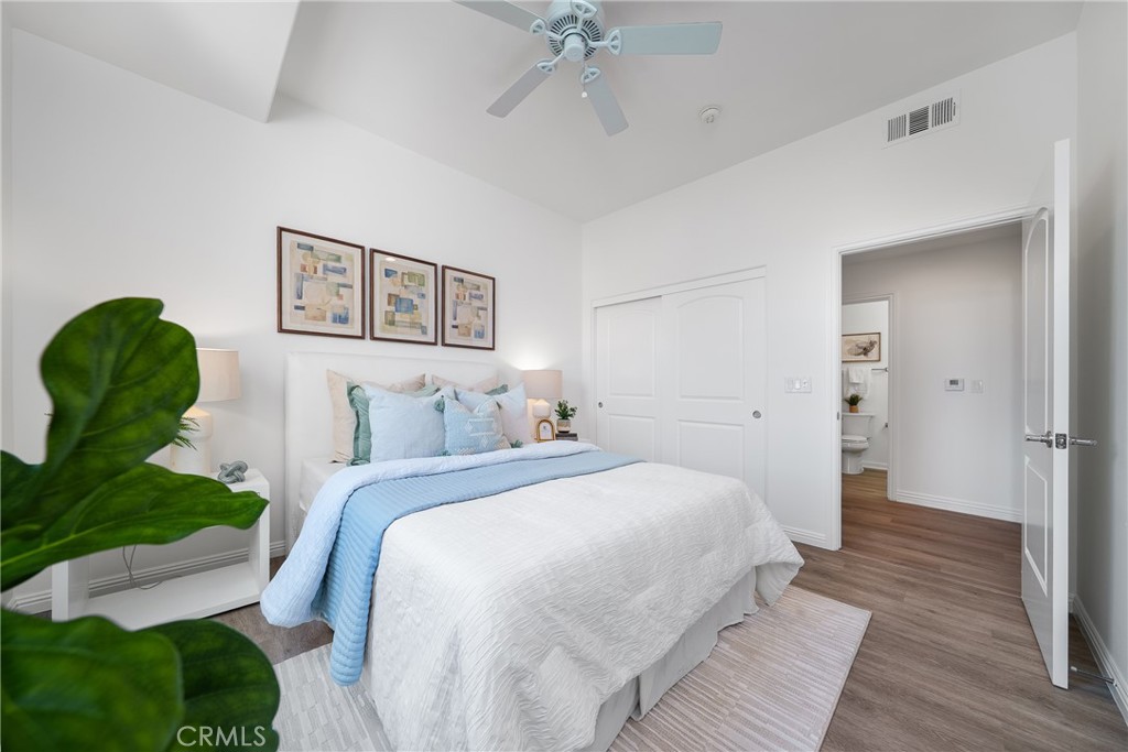 Glendale, California, 91205, United States, 2 Bedrooms Bedrooms, ,2 BathroomsBathrooms,Residential,For Sale,1950855