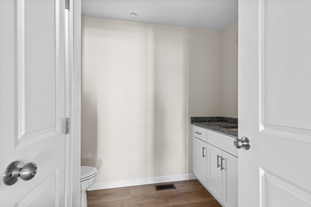 Plymouth, Massachusetts, 02360, United States, 2 Bedrooms Bedrooms, ,2 BathroomsBathrooms,Residential,For Sale,1989935