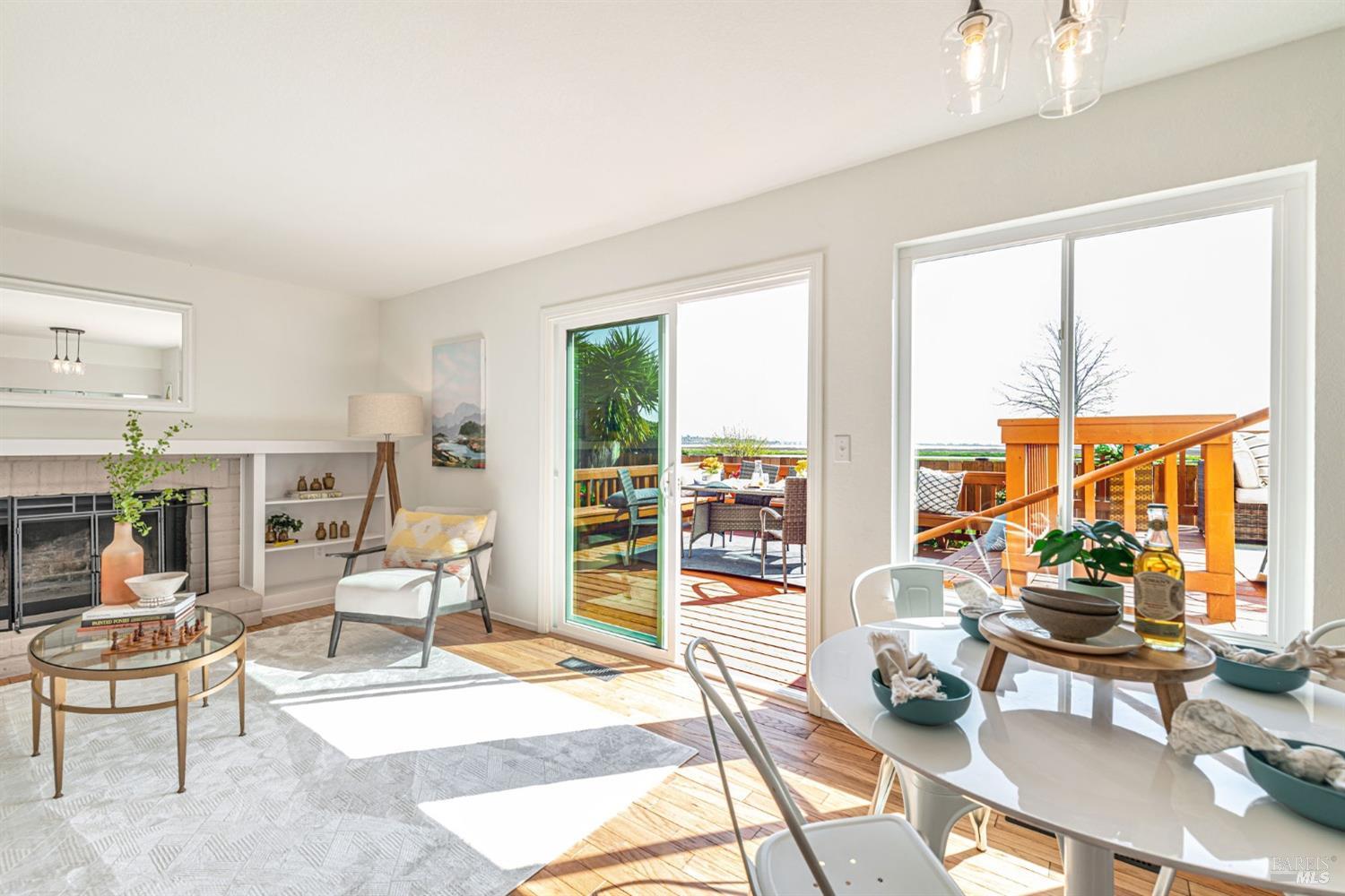 Vallejo, California, 94589, United States, 4 Bedrooms Bedrooms, ,3 BathroomsBathrooms,Residential,For Sale,1934272