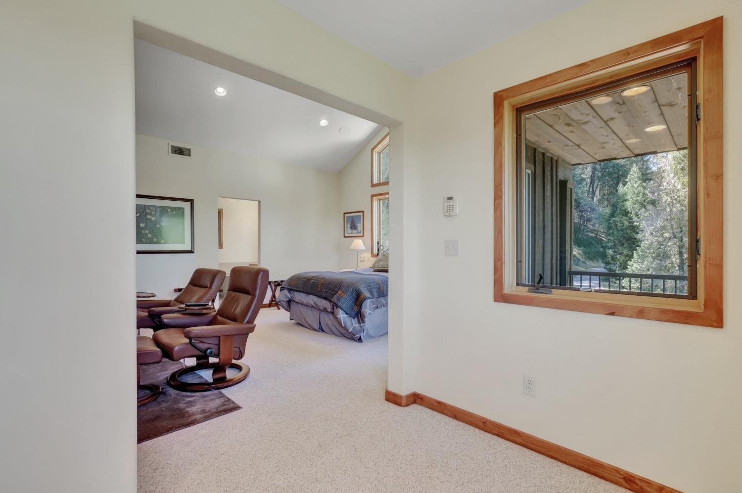 Nevada City, California, 95959, United States, 3 Bedrooms Bedrooms, ,3 BathroomsBathrooms,Residential,For Sale,1937028