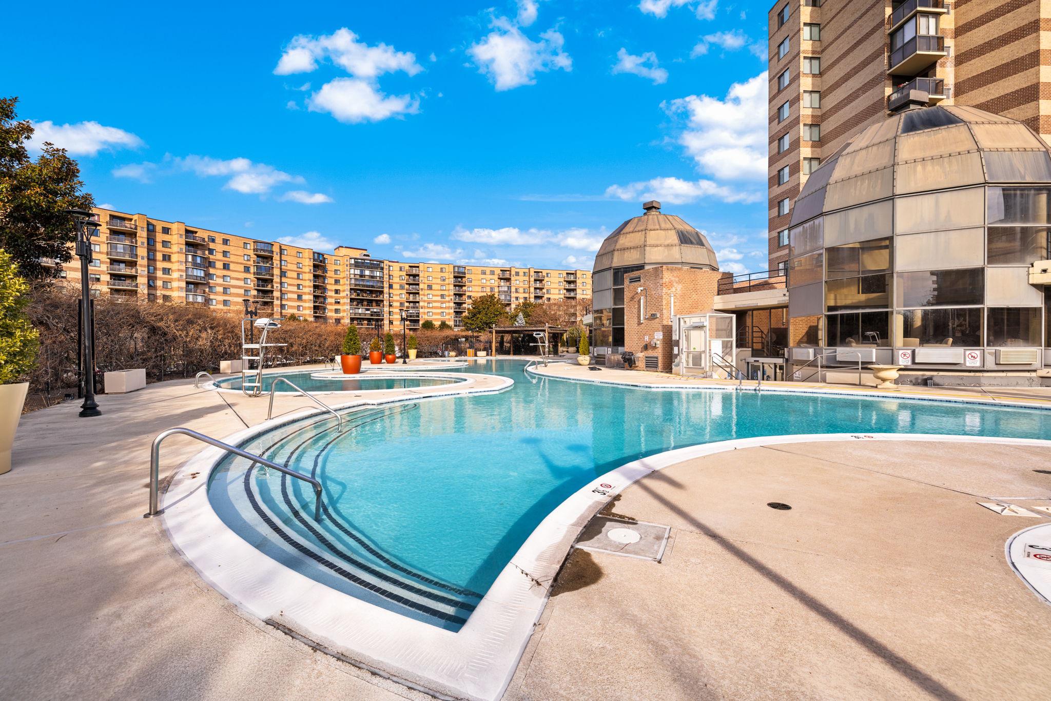  8370 Greensboro Drive, Mclean, VA, 22102 - 物件實景