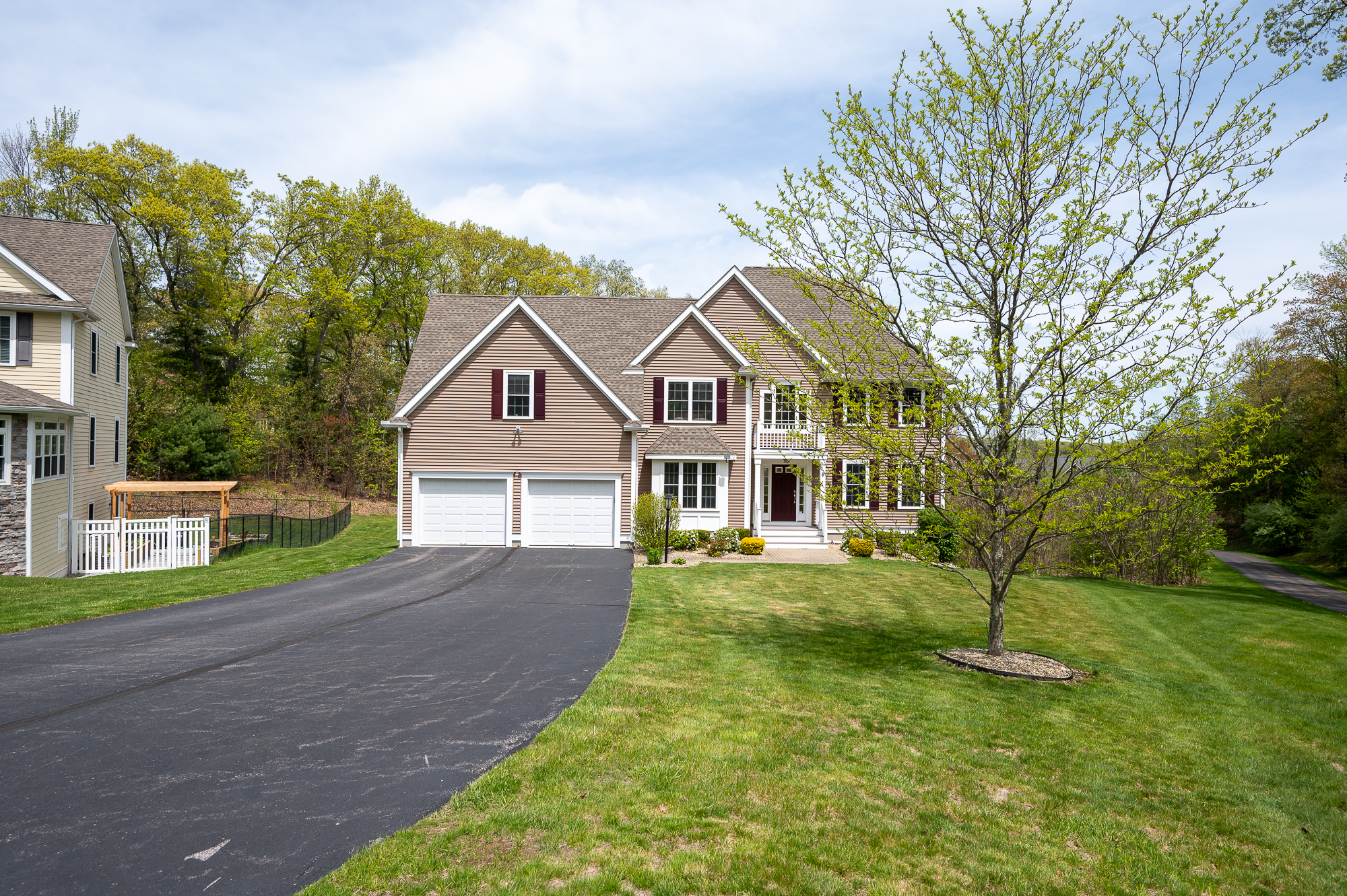  8 Victoria Circle, Shrewsbury, MA 01545 - 物件實景