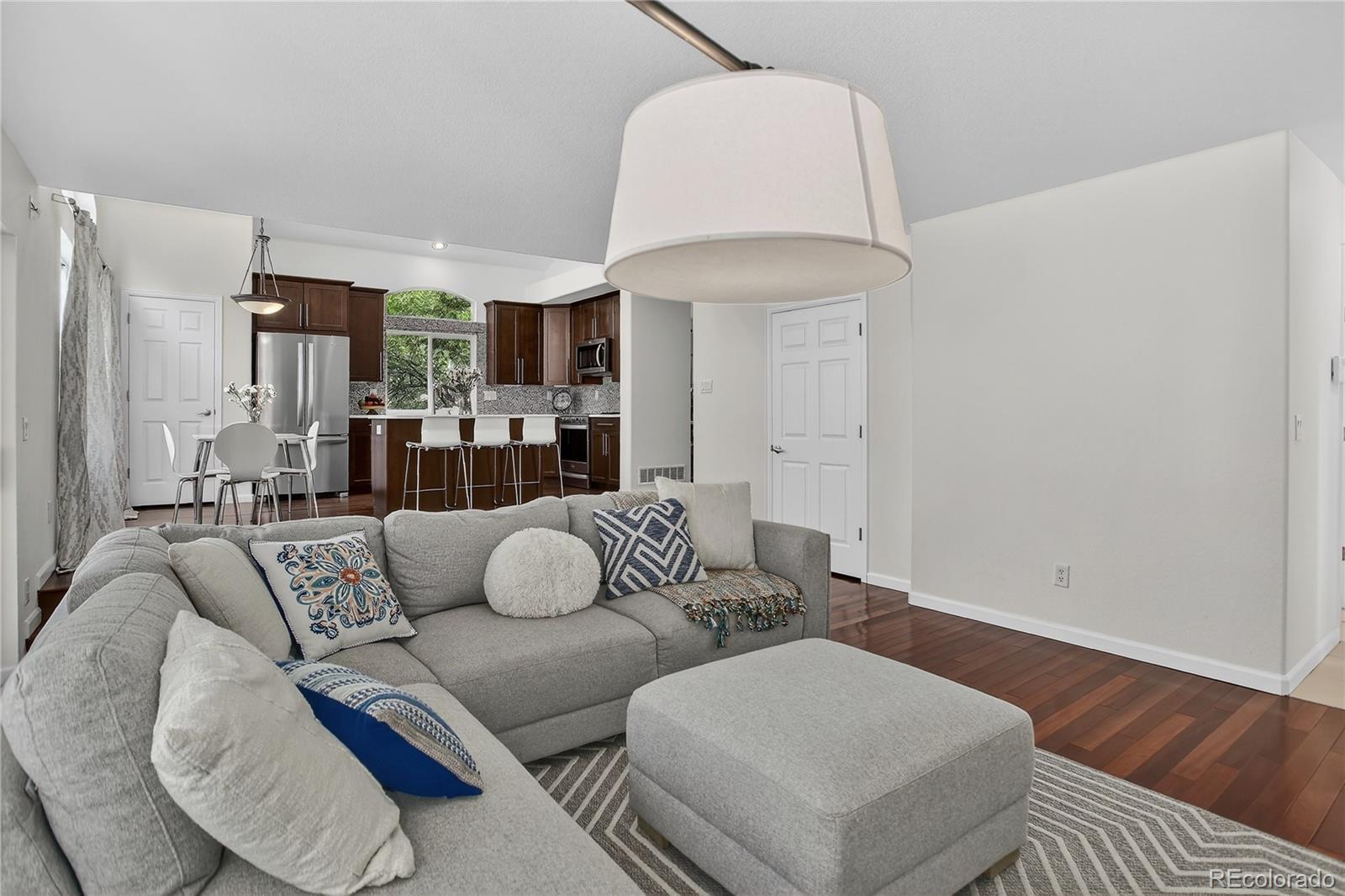Castle Pines, Colorado, 80108, United States, 4 Bedrooms Bedrooms, ,3 BathroomsBathrooms,Residential,For Sale,1900976