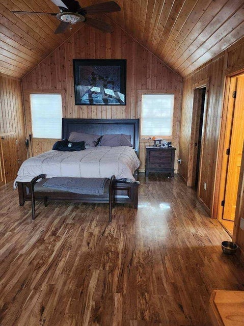 KLAMATH FALLS, Oregon, 97601, United States, 3 Bedrooms Bedrooms, ,3 BathroomsBathrooms,Residential,For Sale,1973852