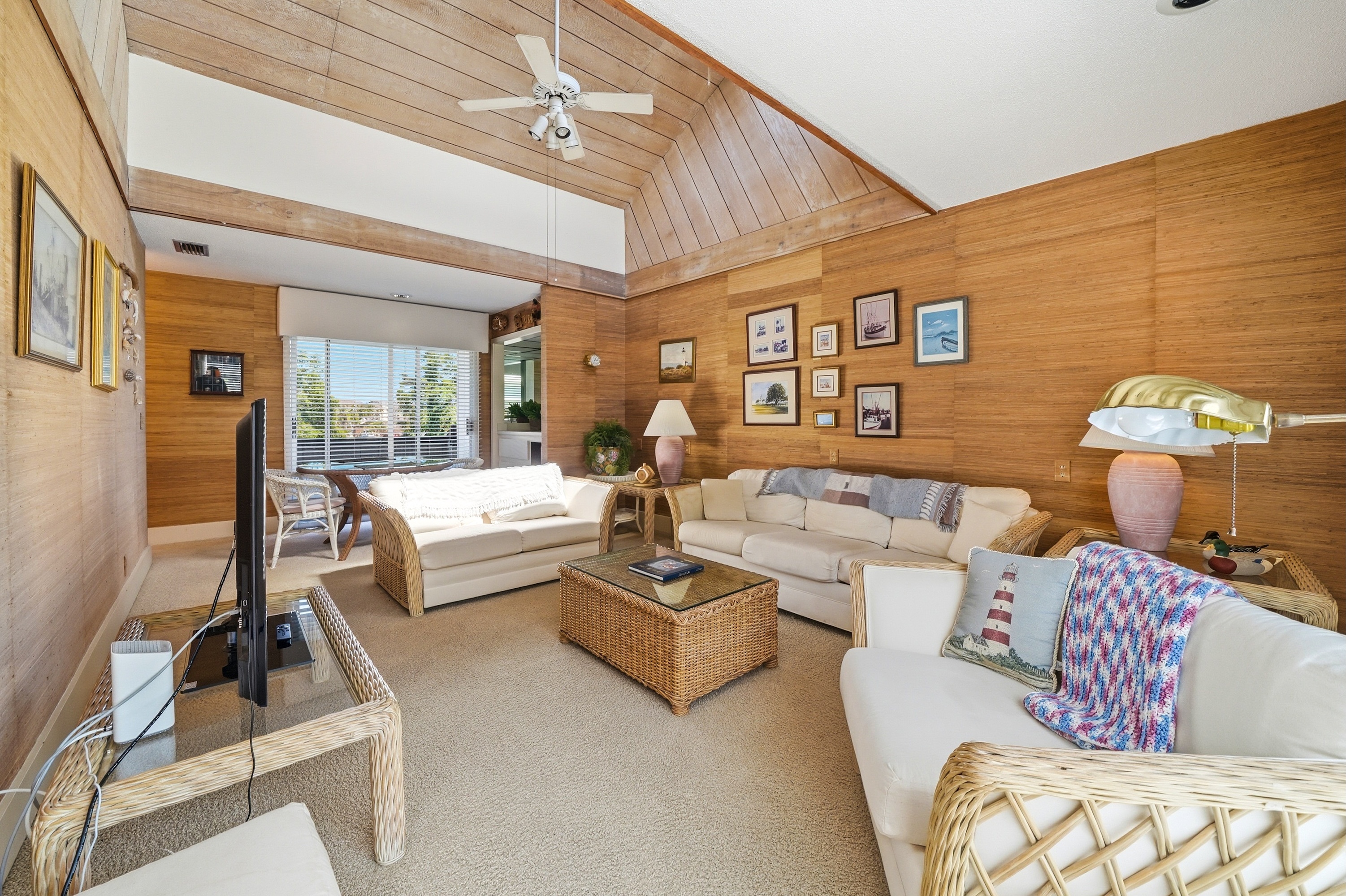  404 Fairway Villas - 物件實景