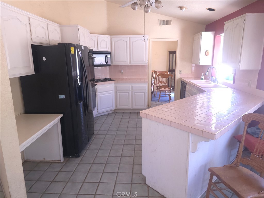 Hemet, California, 92545, United States, 4 Bedrooms Bedrooms, ,3 BathroomsBathrooms,Residential,For Sale,1915367