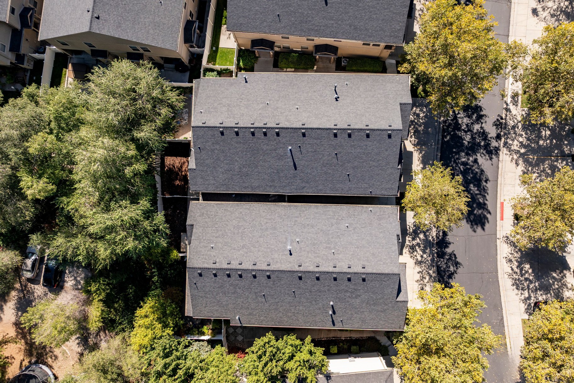  Private Millcreek Townhome with Fenced Backyard & Vaulted Ceilings - 物件實景