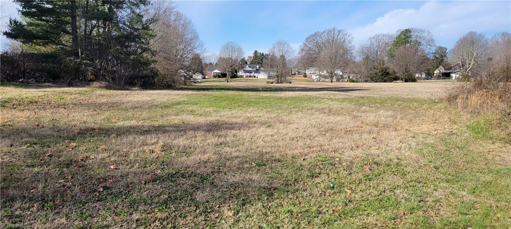 142 Motsinger Drive, Winston-Salem, North Carolina, 27107, United States, 2 Bedrooms Bedrooms, ,1 BathroomBathrooms,Residential,For Sale,142 Motsinger Drive,1623347