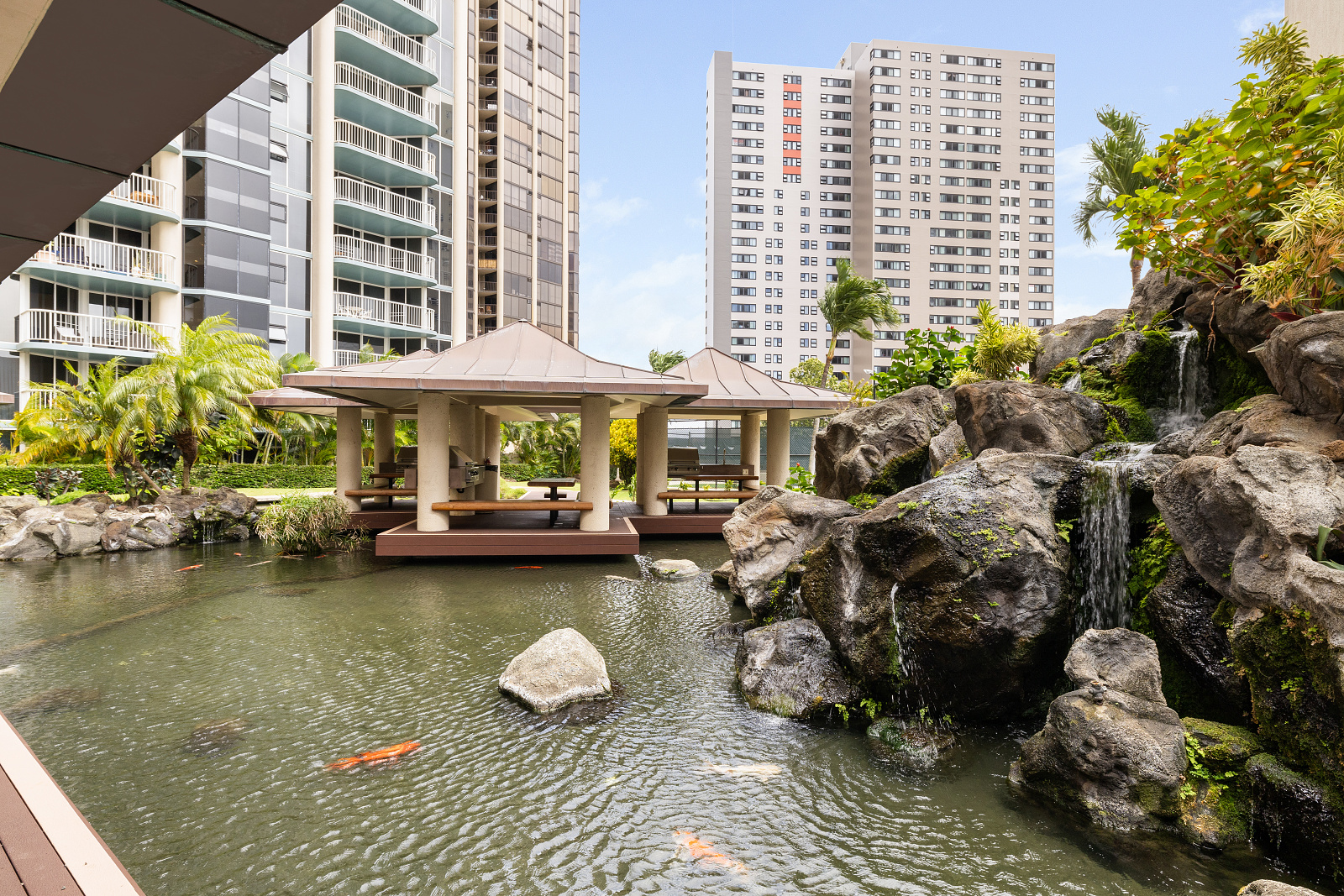Honolulu, Hawaii, 96817, United States, 2 Bedrooms Bedrooms, ,2 BathroomsBathrooms,Residential,For Sale,1921275
