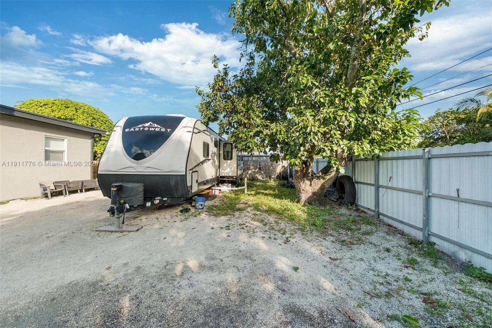 North Miami, Florida, 33168, United States, ,Residential,For Sale,1991833