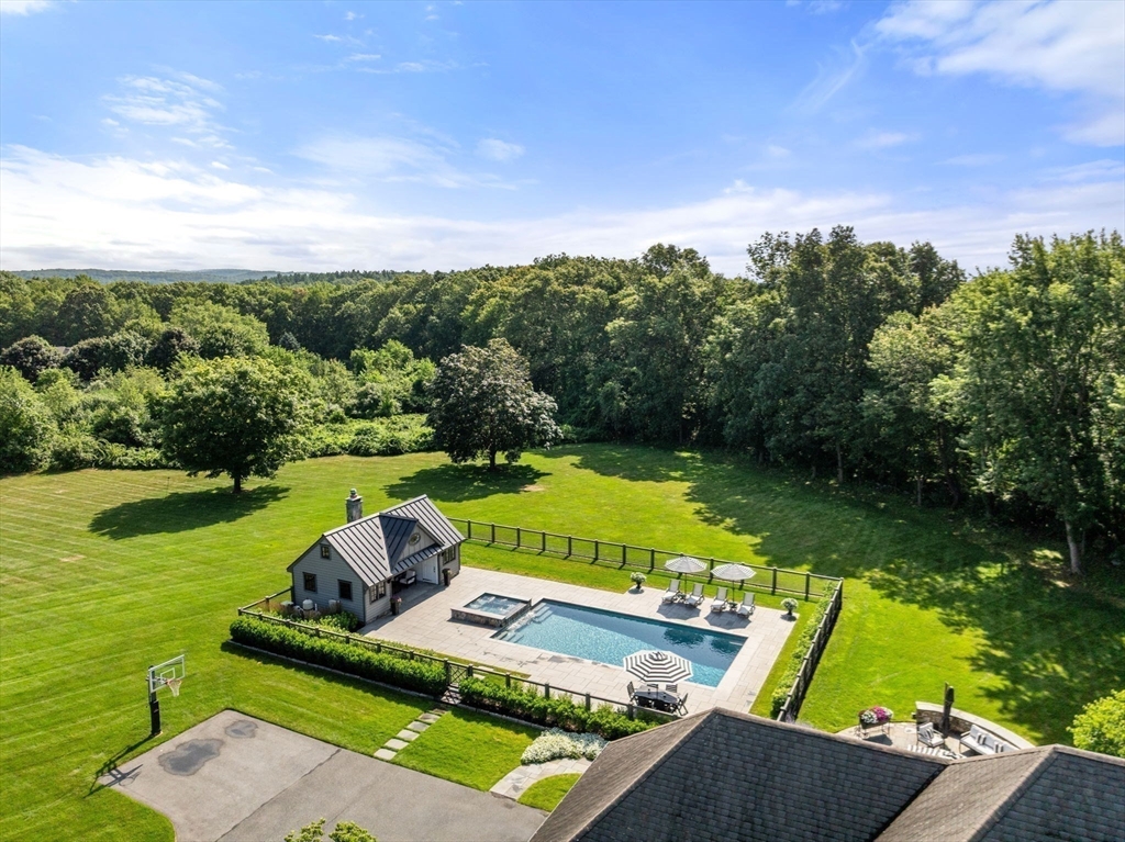 Southborough, Massachusetts, 01772, United States, 4 Bedrooms Bedrooms, ,5 BathroomsBathrooms,Residential,For Sale,2000512