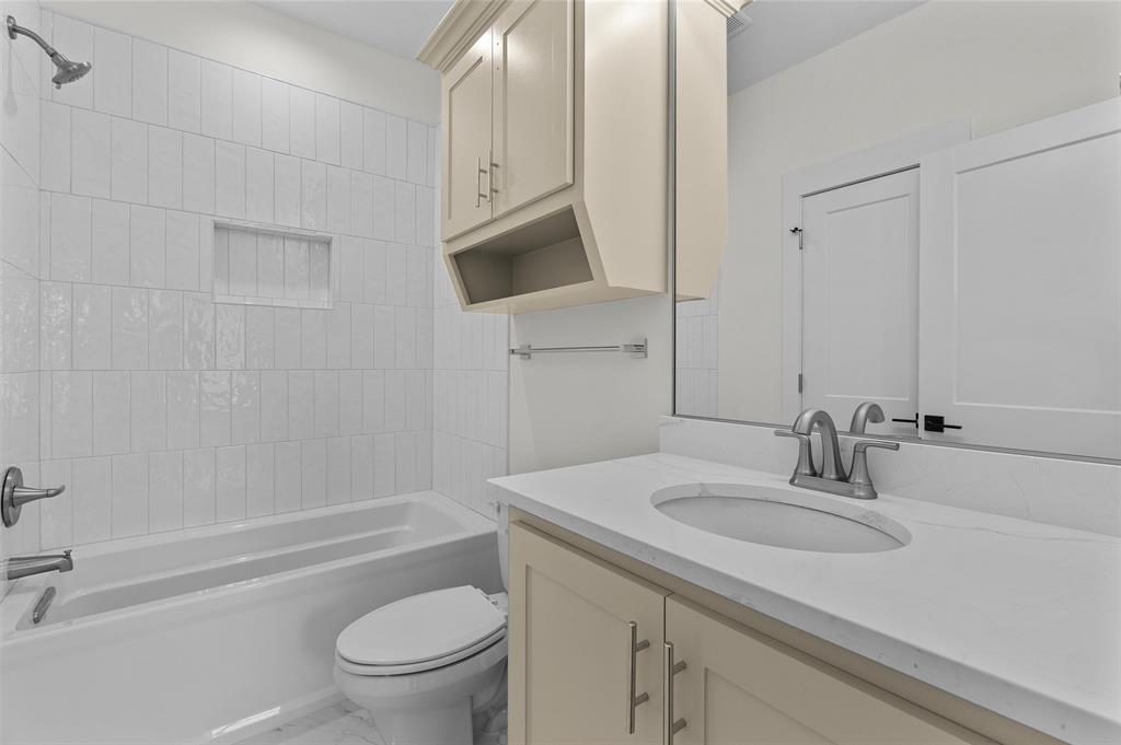 Shreveport, Louisiana, 71106, United States, 4 Bedrooms Bedrooms, ,4 BathroomsBathrooms,Residential,For Sale,1993078