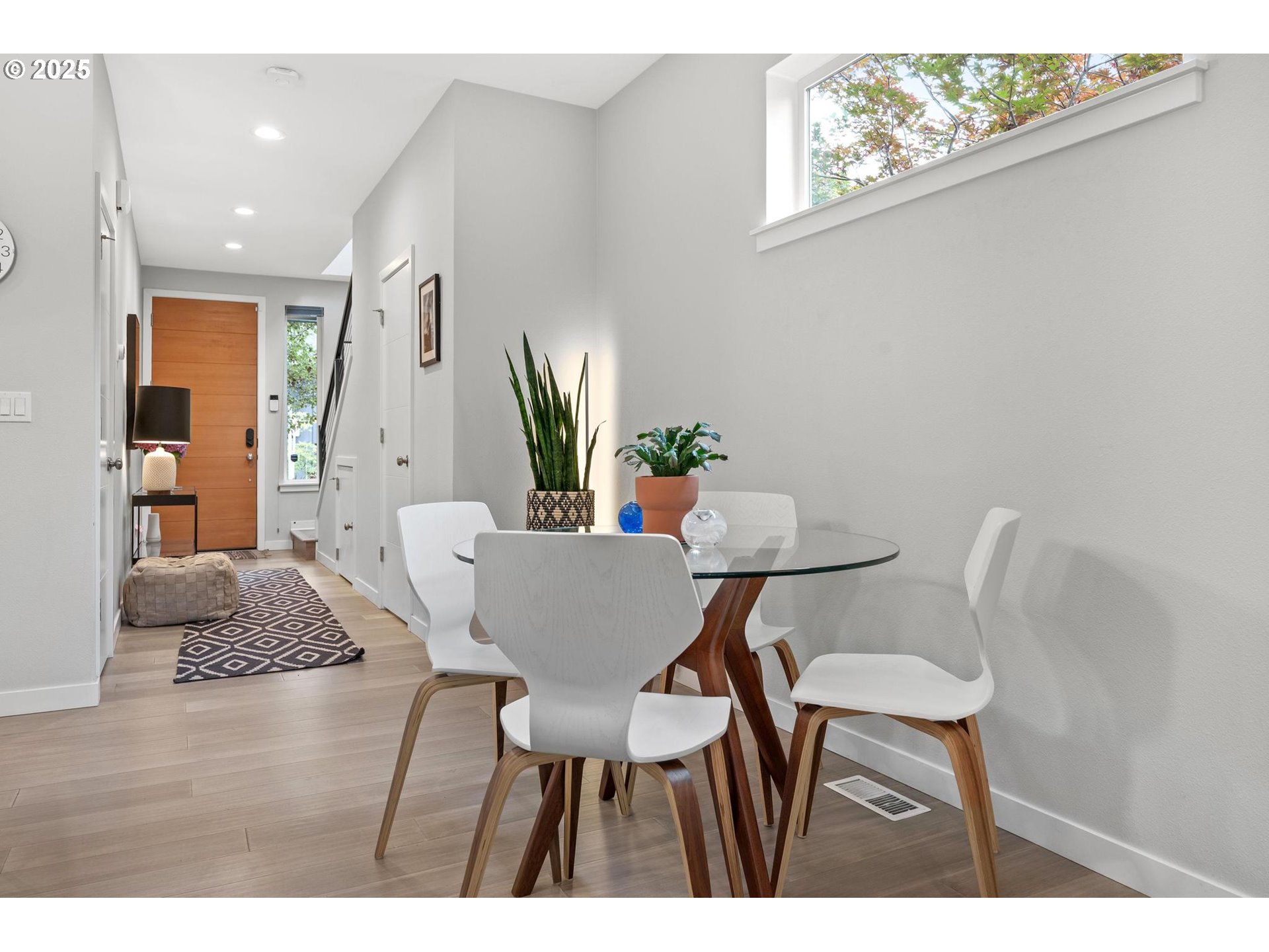 Portland, Oregon, 97211, United States, 3 Bedrooms Bedrooms, ,2 BathroomsBathrooms,Residential,For Sale,1926283